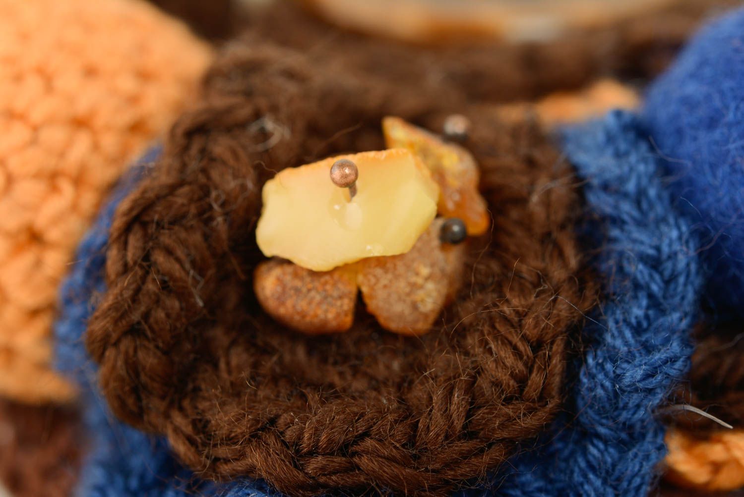 Handmade brooch crocheted of brown and blue woolen threads with wooden beads photo 4