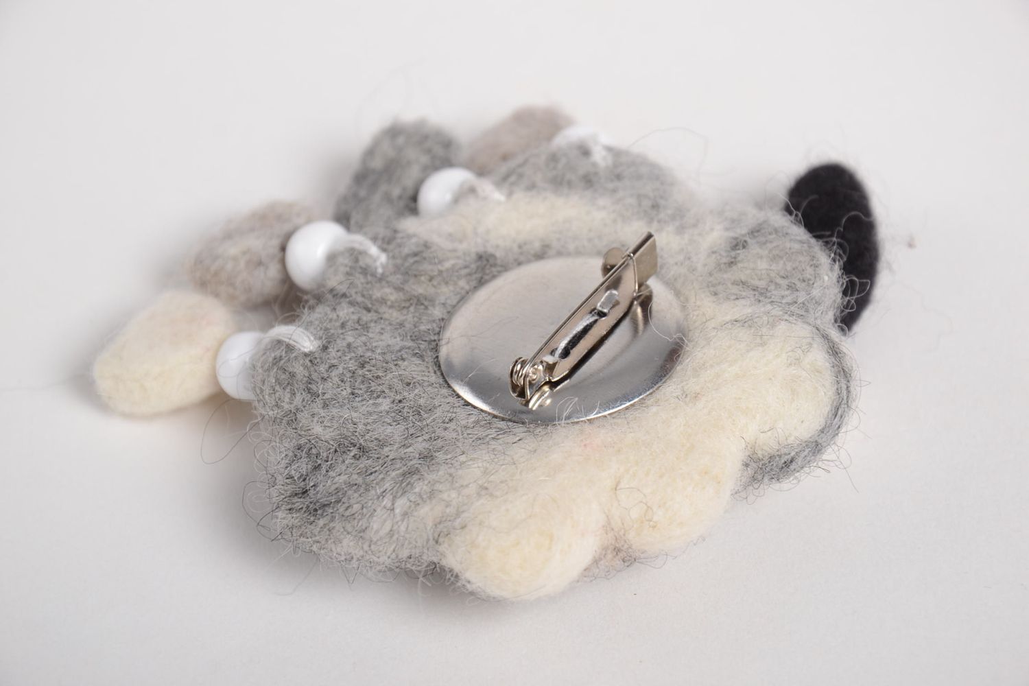 Handmade Brosche Tier Designer Schmuck aus Wolle Accessoire für Frauen Schaf foto 3