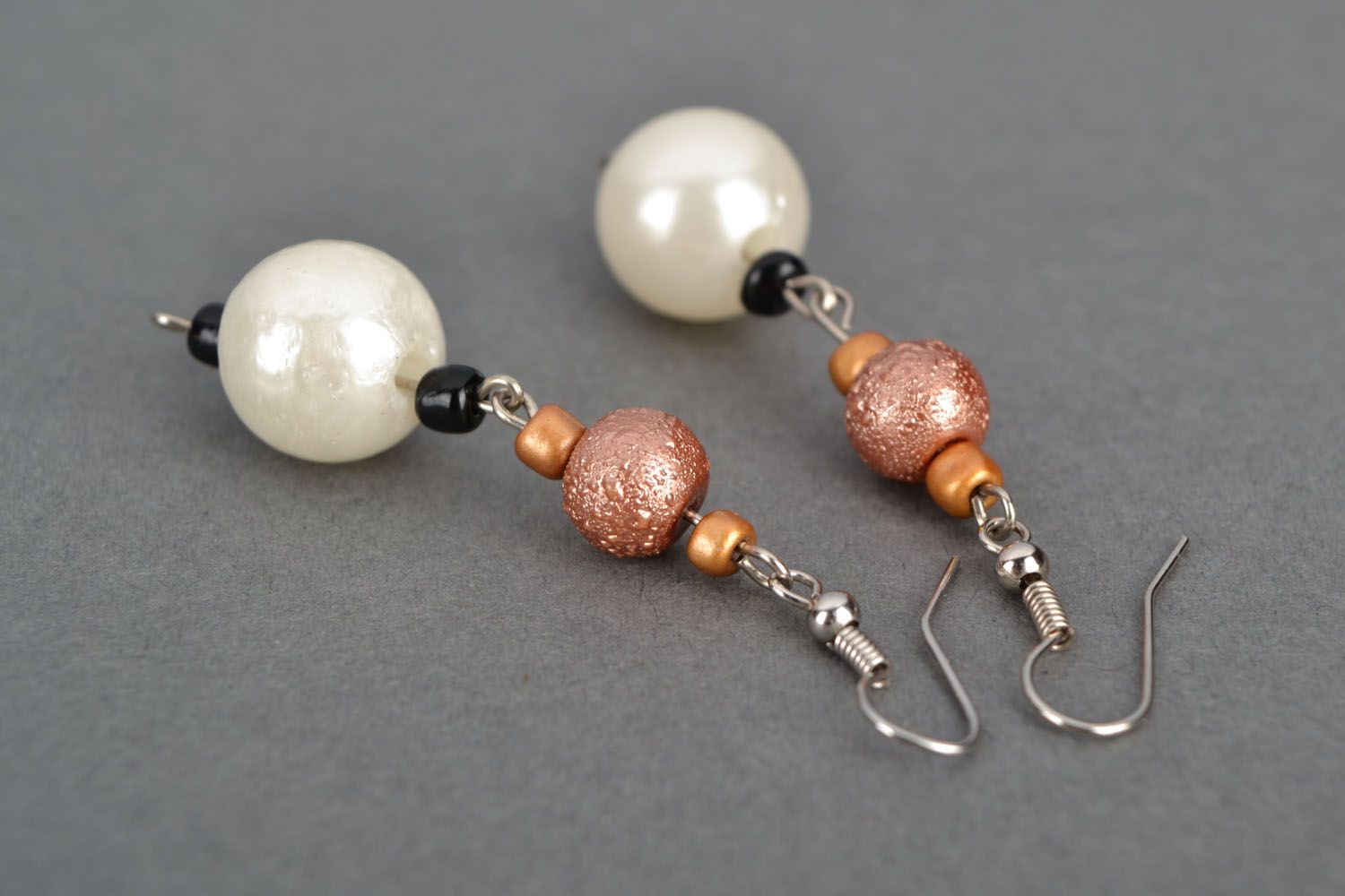 Long earrings with plastic beads photo 3