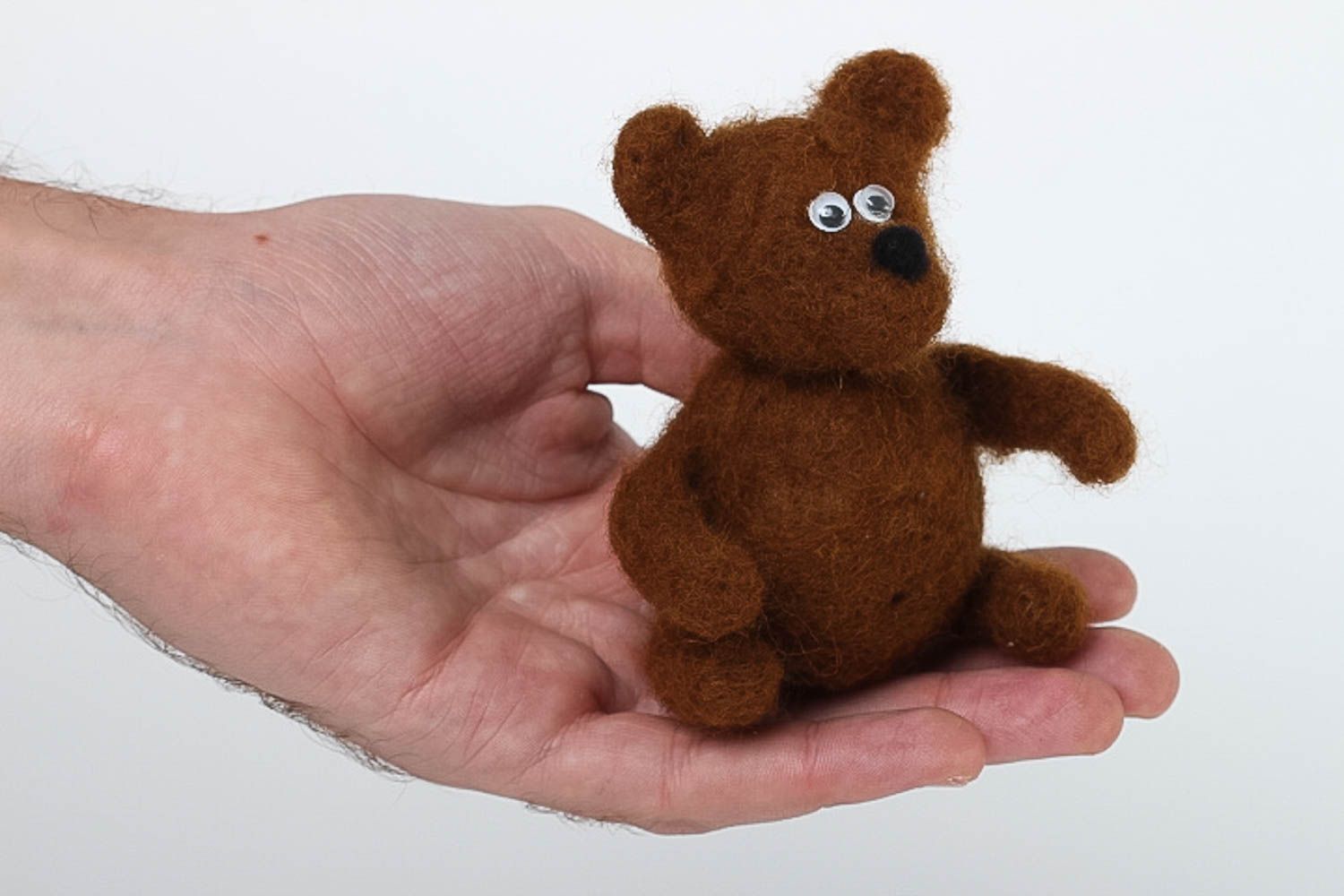 Игрушка ручной работы коричневый мишка валяная игрушка детский декор для дома фото 5