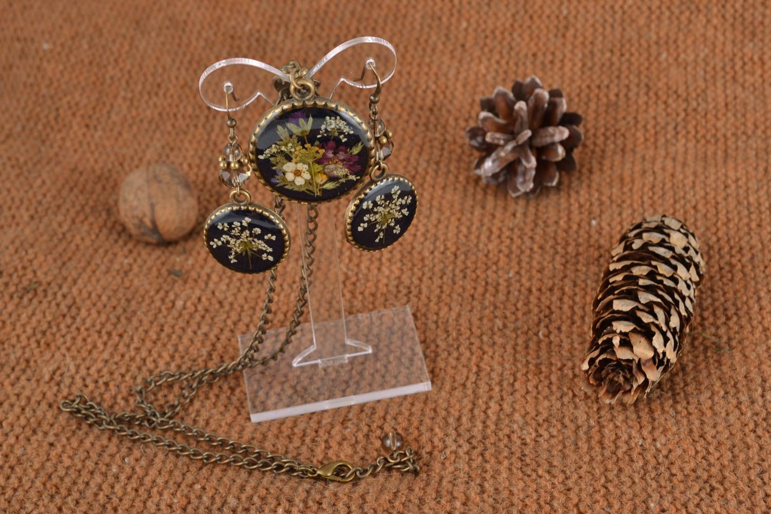 Parure de bijoux fleurs séchées faite main boucles d'oreilles et pendentif photo 1