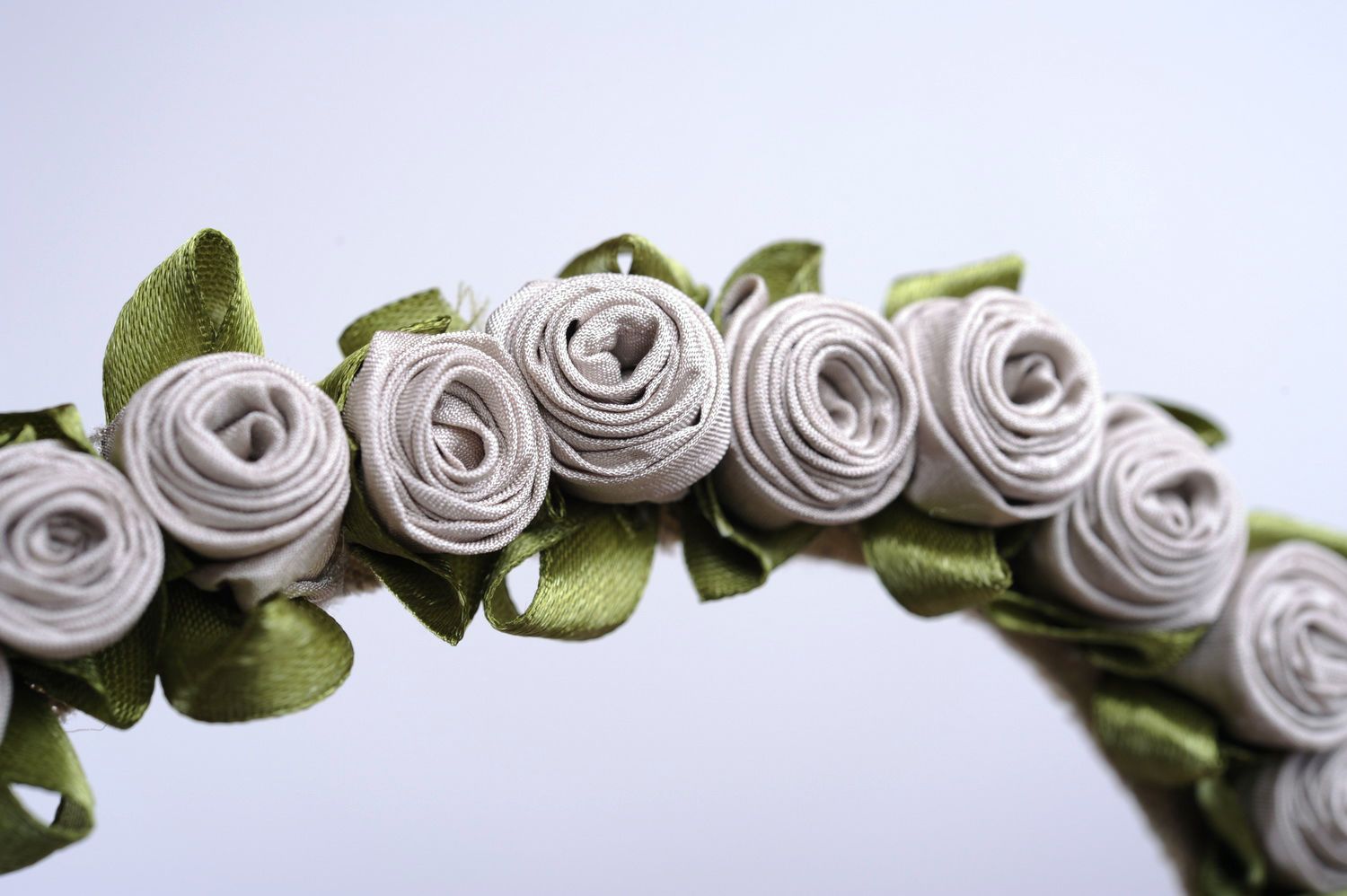 Necklace Made of Fabrics Roses photo 1