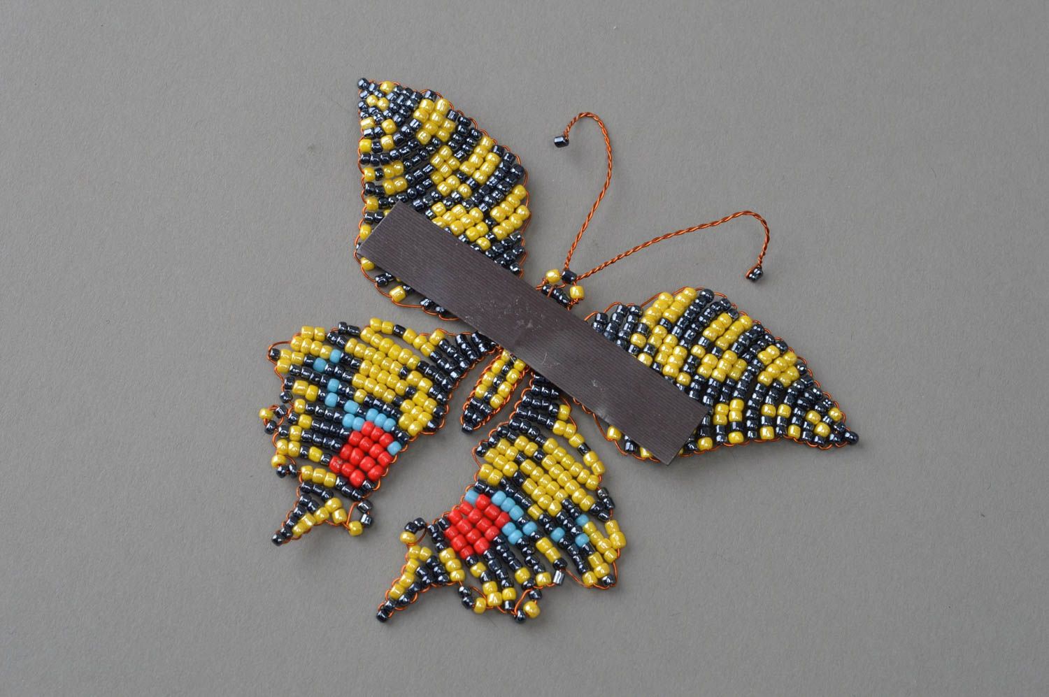 Magnet papillon multicolore en perles de rocaille fait main décor pour cuisine photo 4