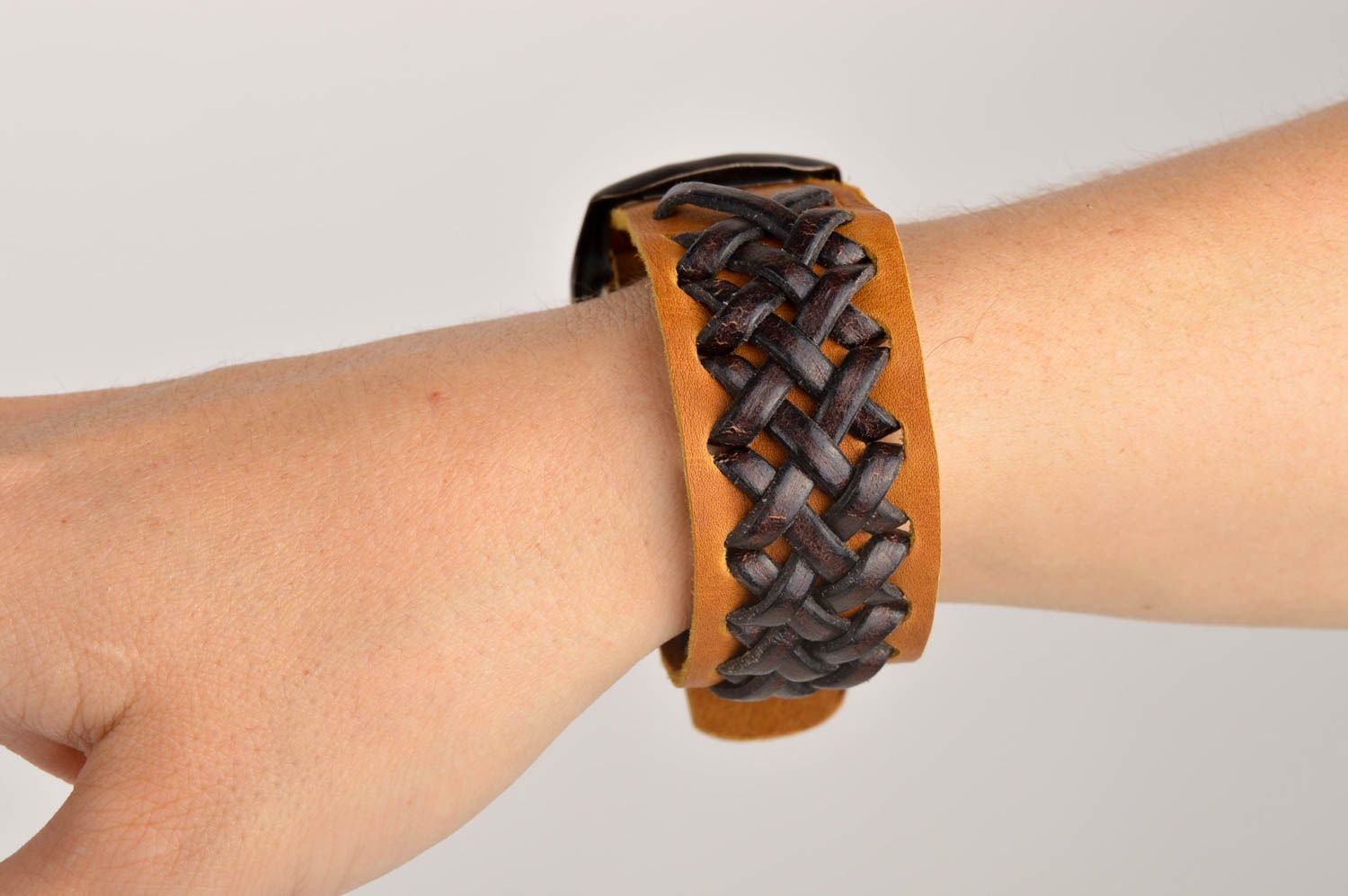Handmade designer bracelet leather wrist bracelet stylish unisex accessory photo 2