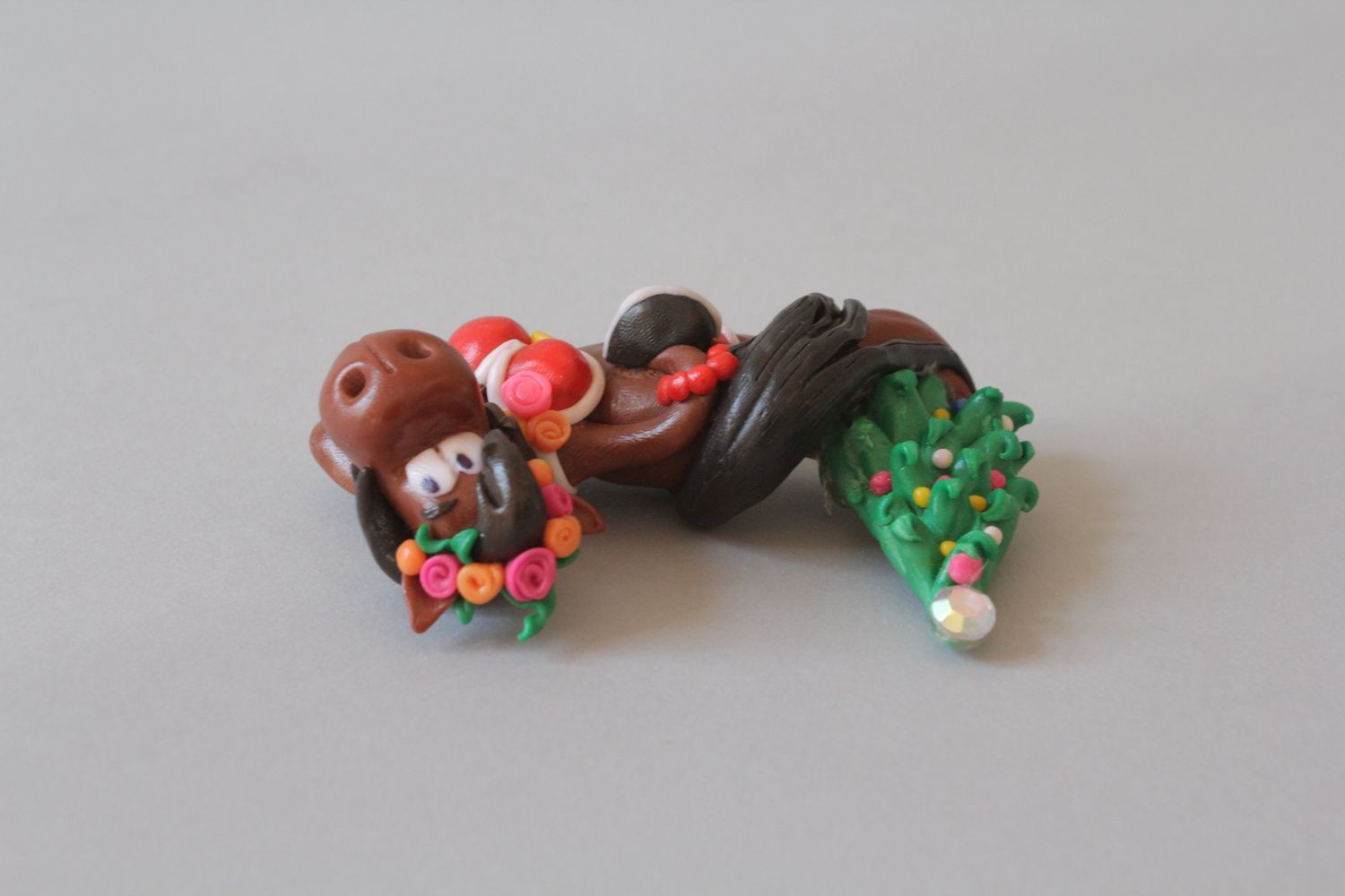 Figurilla decorativa  hecha a mano  “Caballo navideño” foto 1