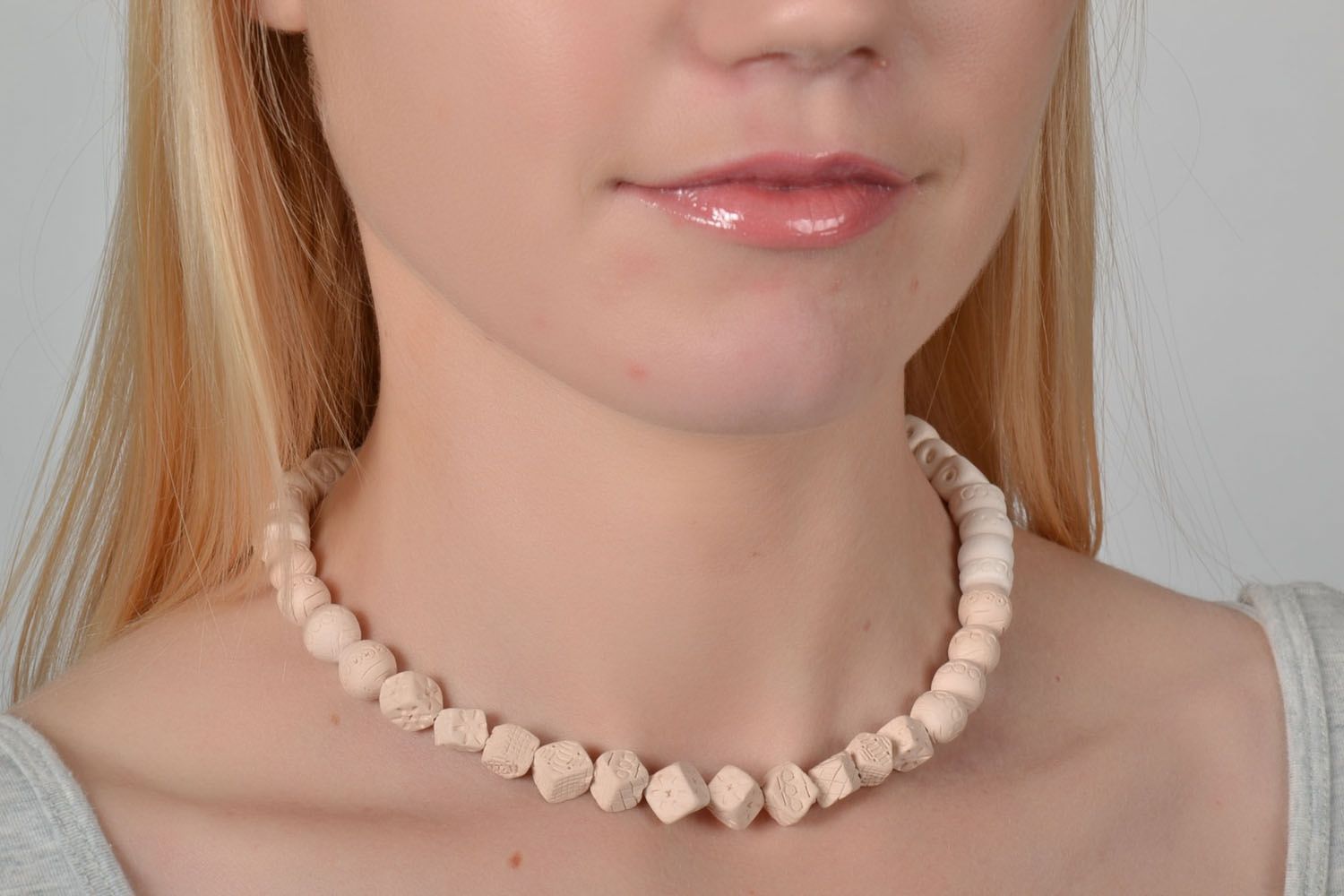 White clay necklace photo 2