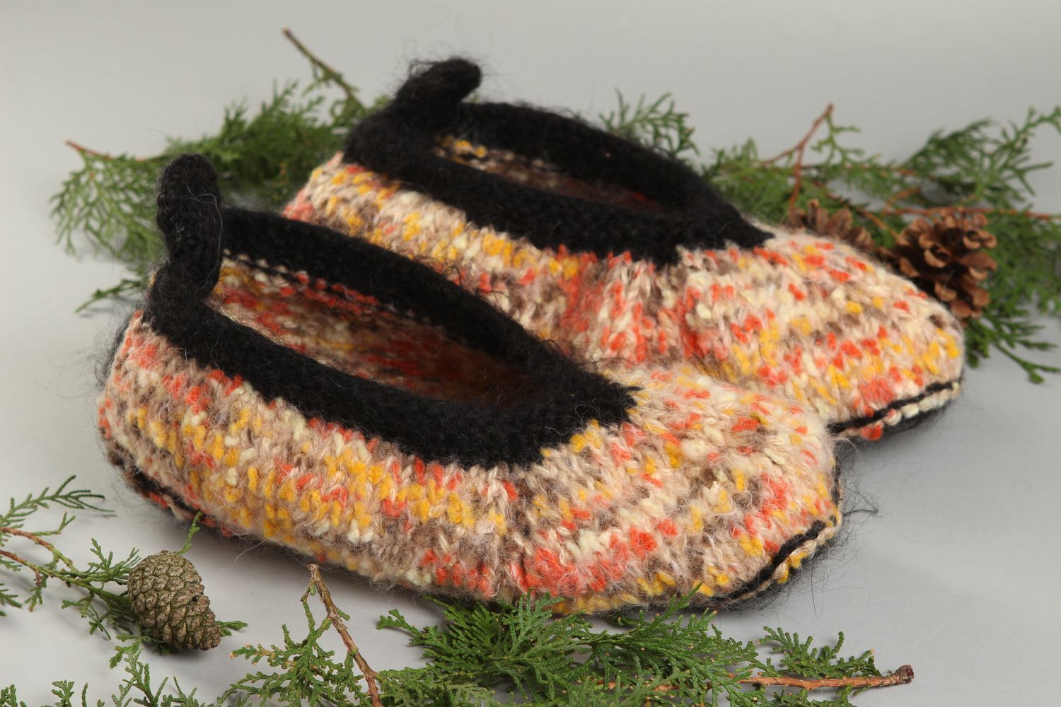 Womens handmade knitted slippers warm house shoes accessories for girls photo 1