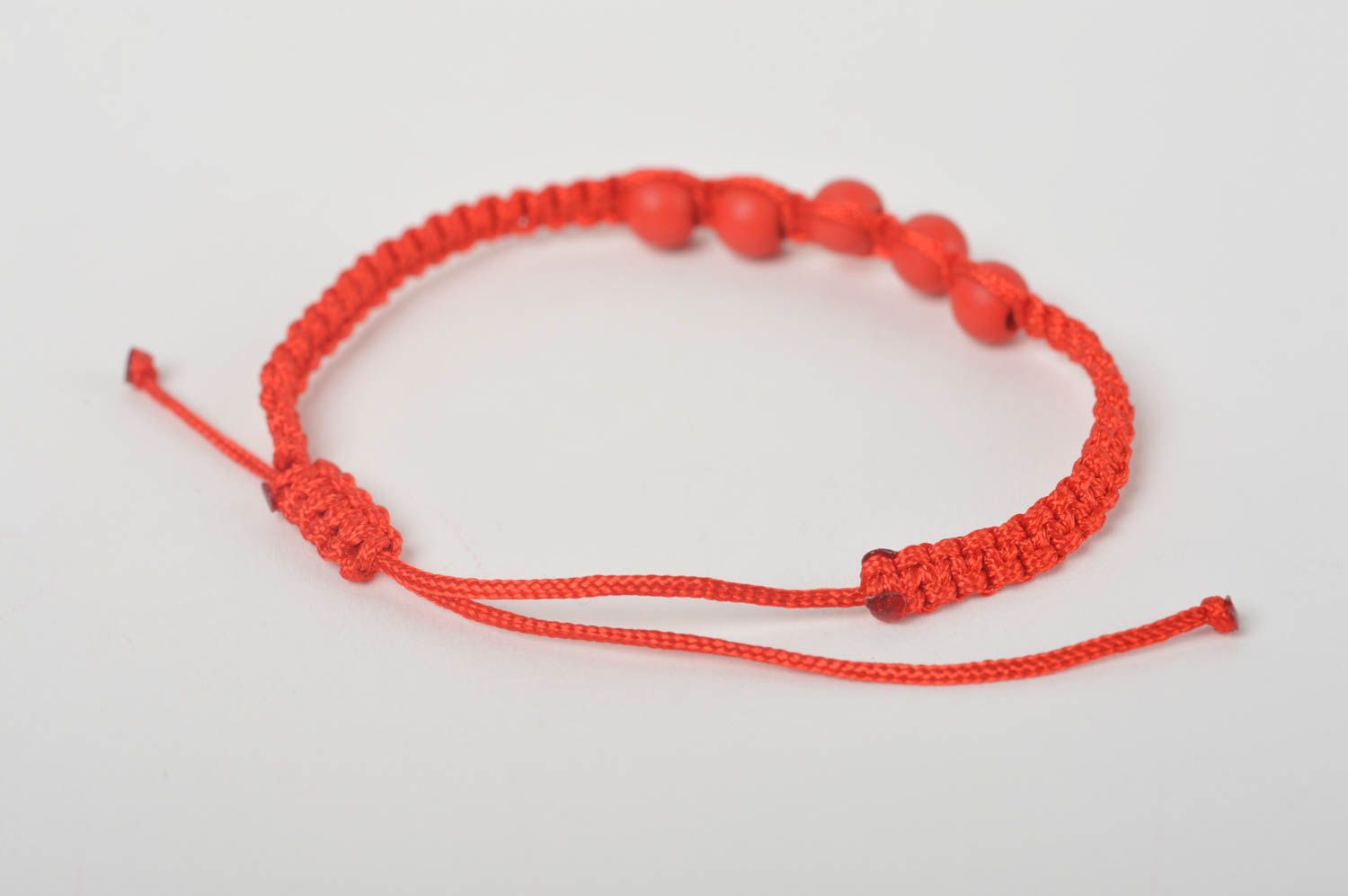 Браслет ручной работы браслет из шнурков плетеный браслет детский красный тонкий фото 5