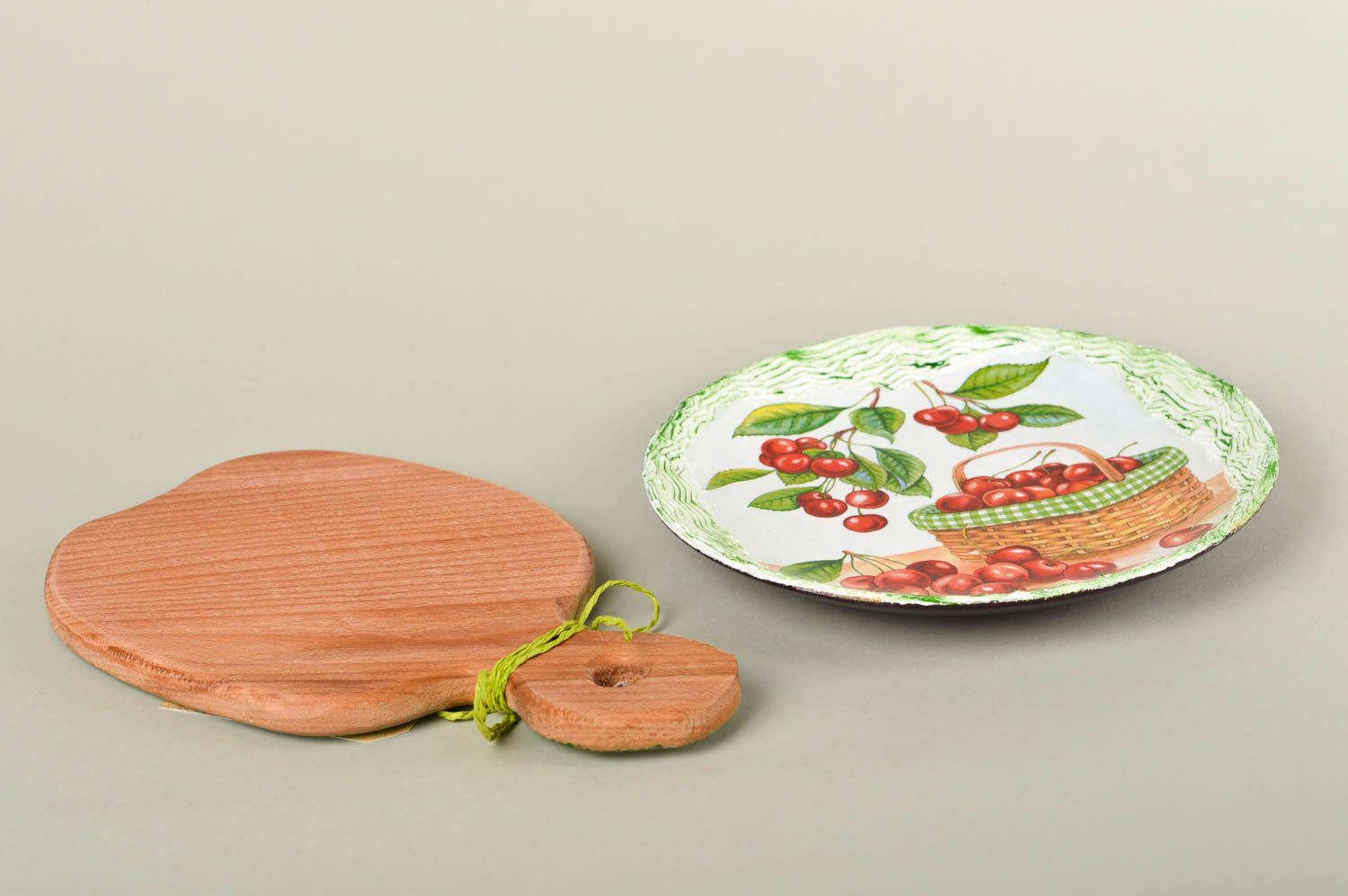 Набор посуды ручной работы глиняная тарелка декоративная разделочная доска Вишни фото 5