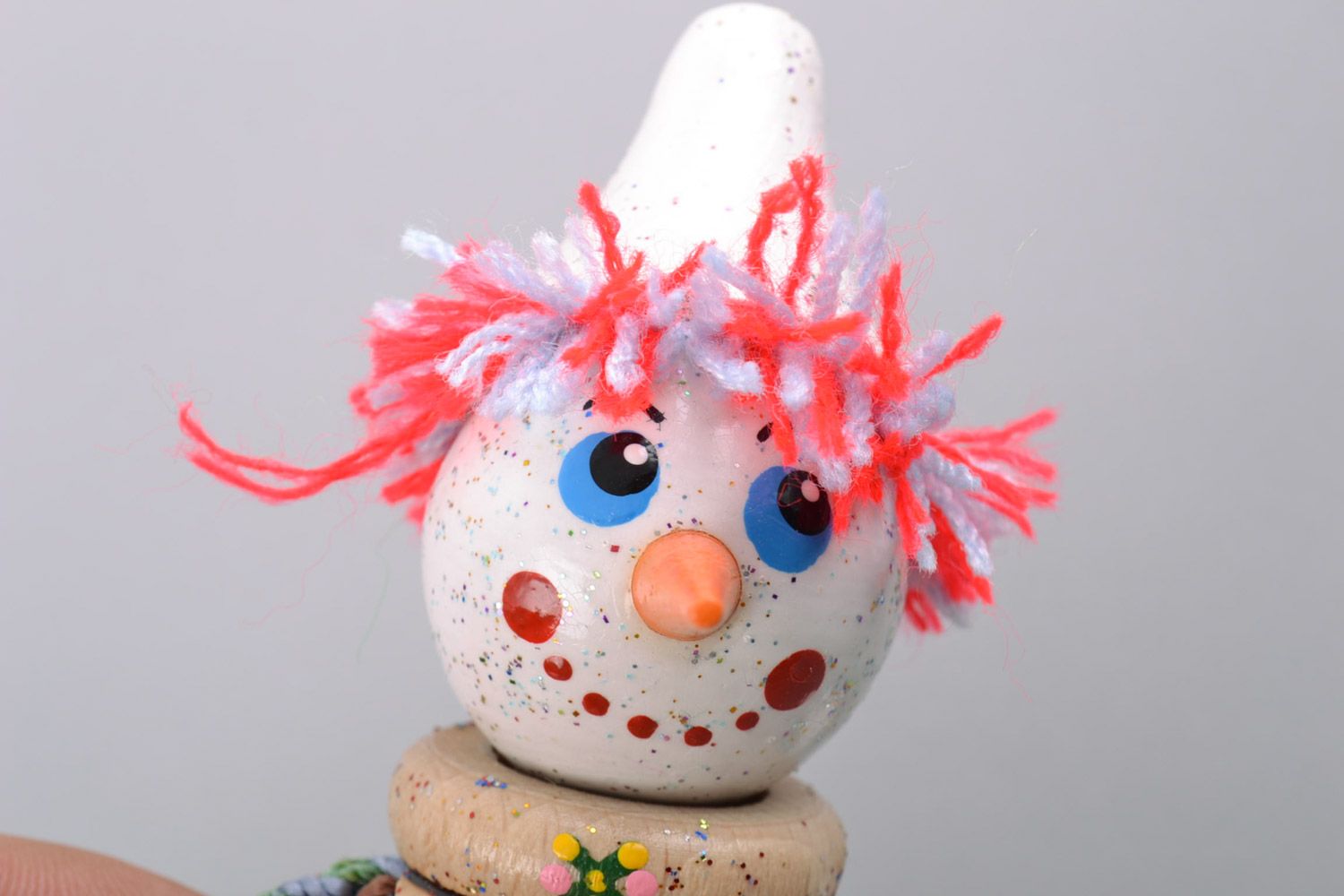 Деревянная игрушка снеговик с росписью ручной работы детская оригинальная фото 3