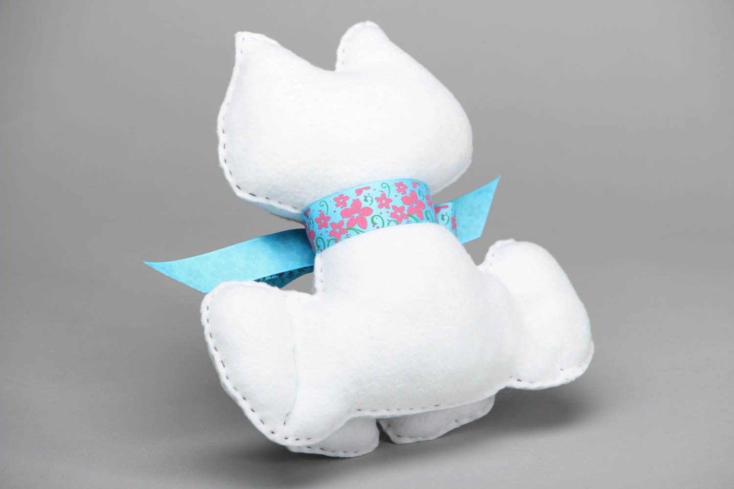 Soft fleece toy Cat with Butterfly photo 3