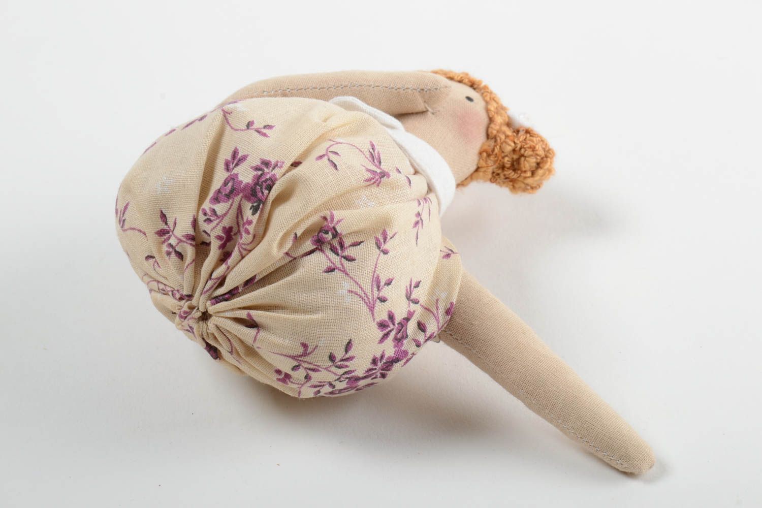 Bambola da tazza in stoffa fatta a mano pupazzo tessile originale d arredo foto 5