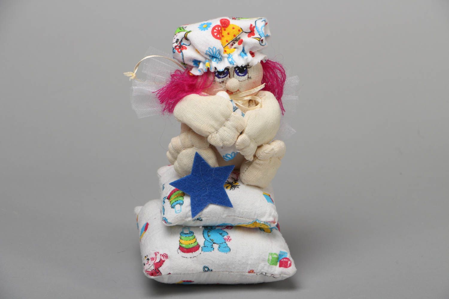 Künstlerische Puppe aus Textil für Schlaf foto 1