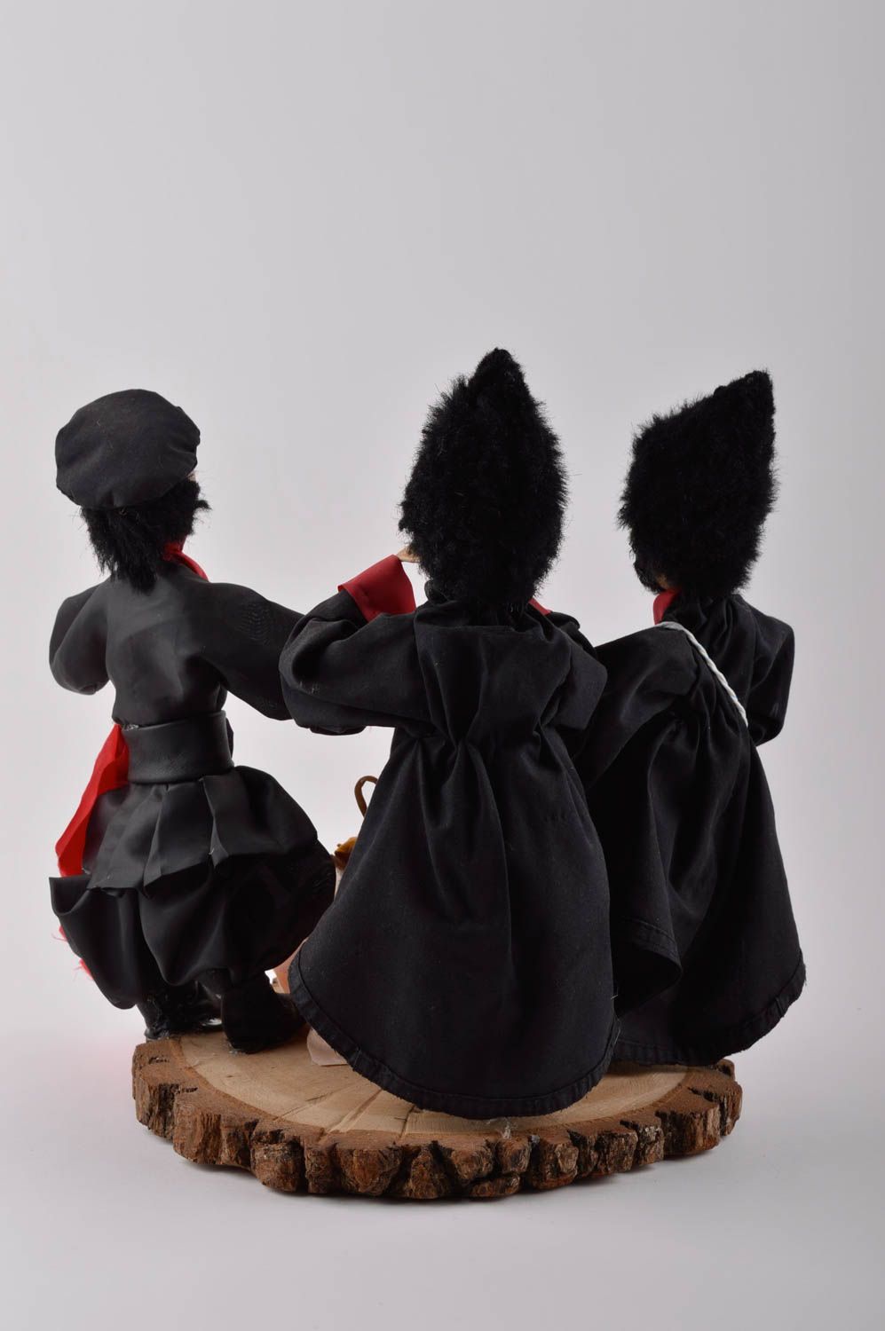 Statuette décorative Figurine fait main céramique Déco maison Trois hommes photo 4