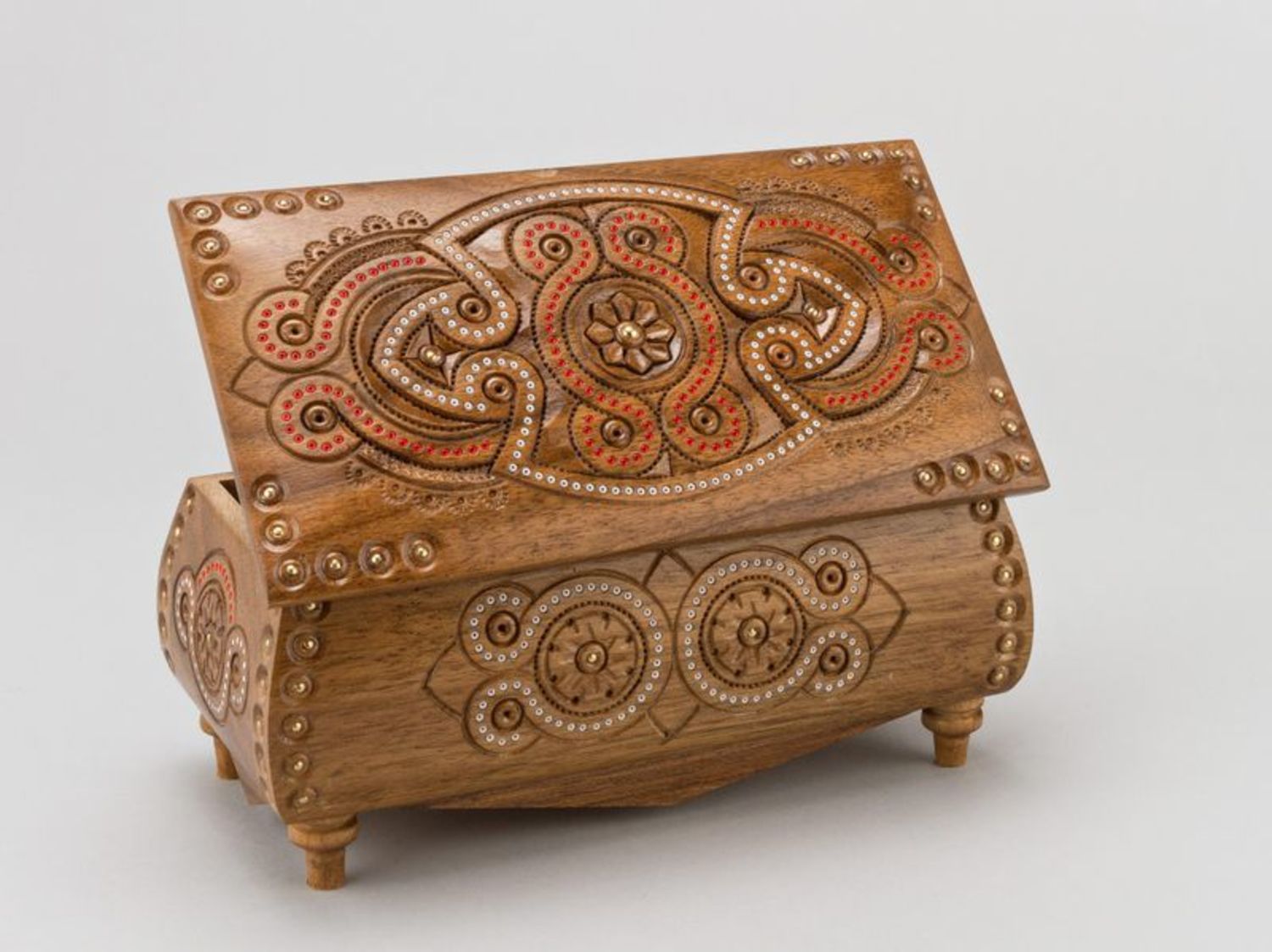 Wooden box inlaid with beads photo 3