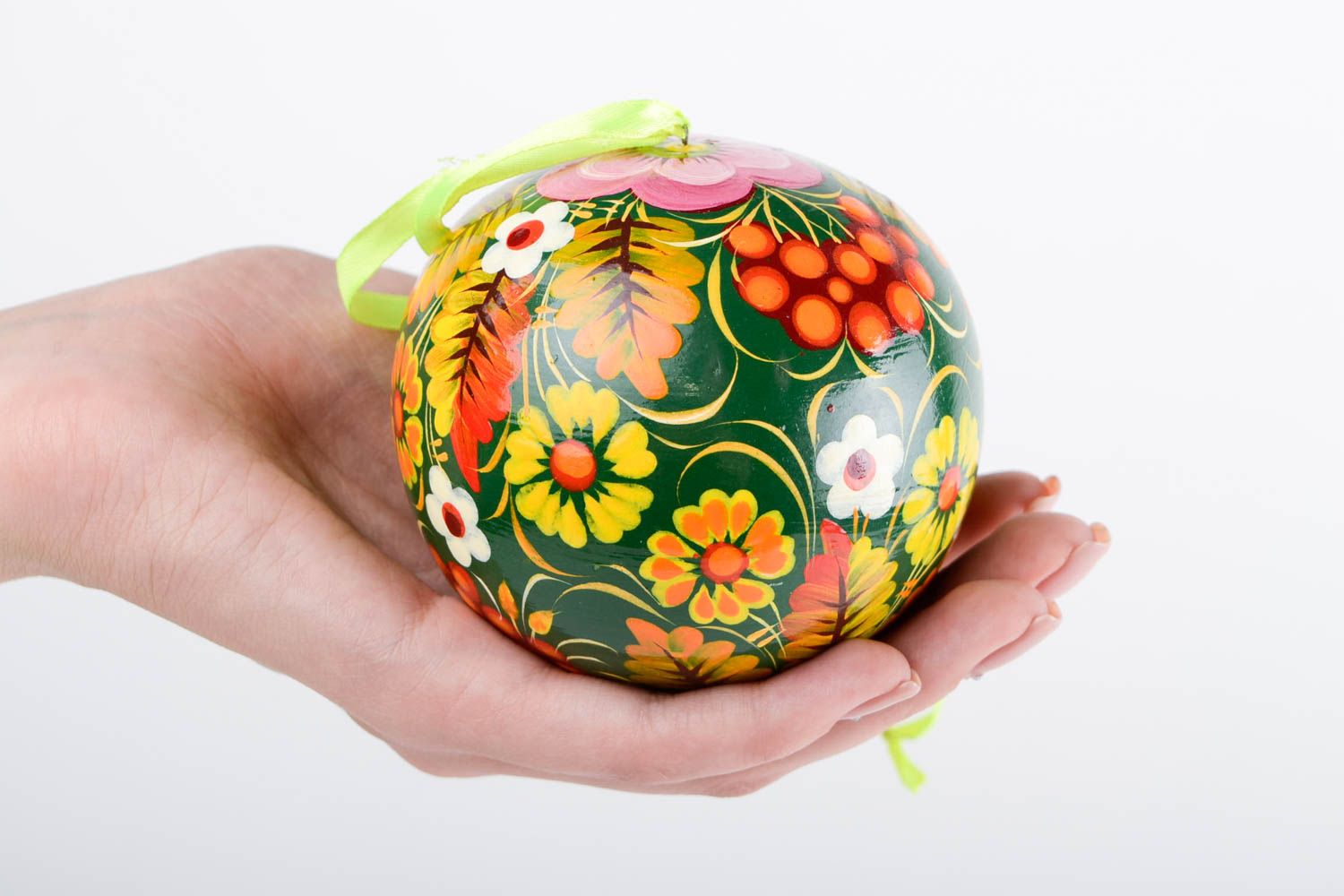Елочная игрушка ручной работы новогоднее украшение декоративная подвеска шар фото 2