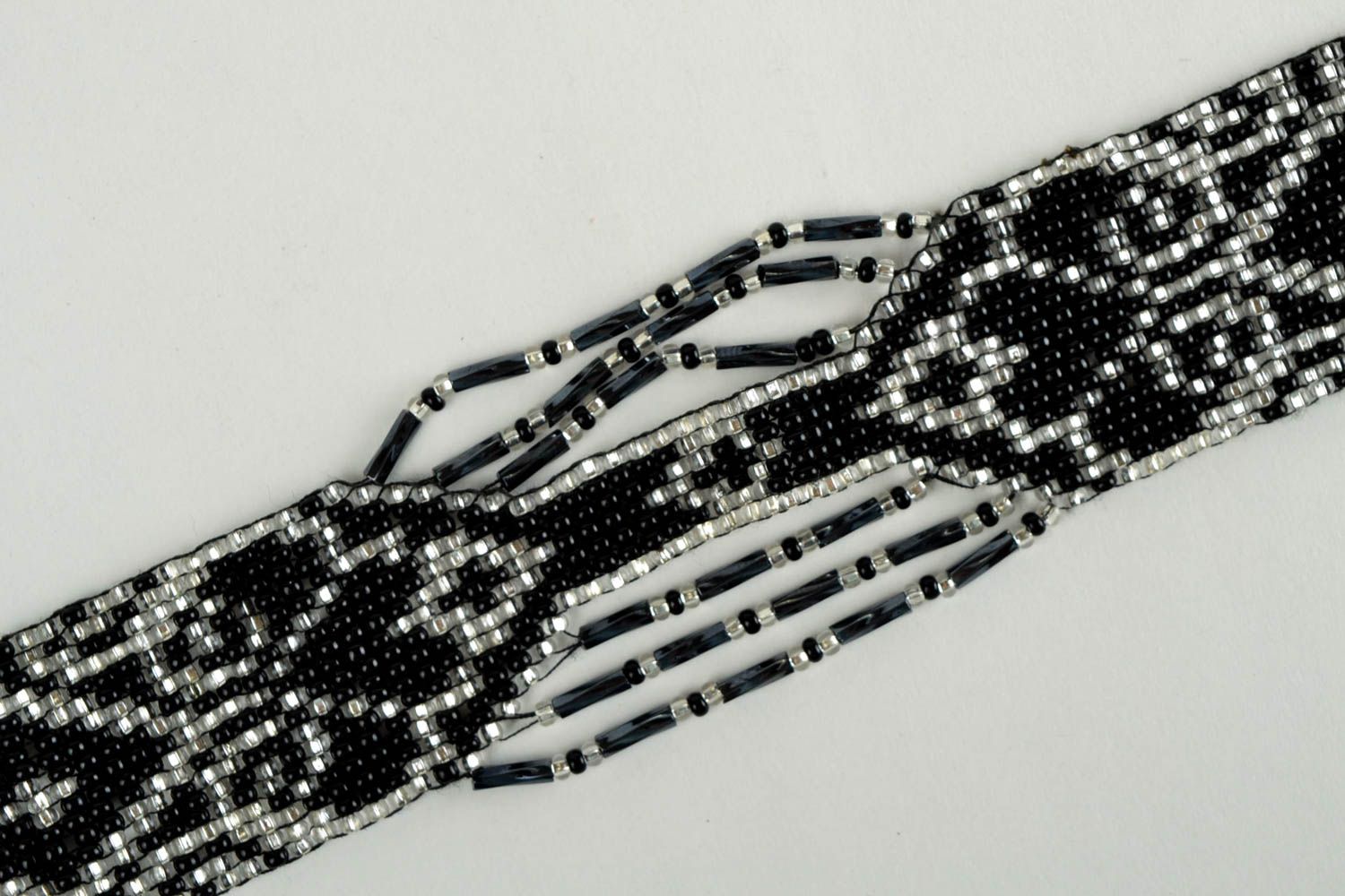 Collier perles rocailles Bijou fait main Accessoire femme Gerdan noir blanc photo 4