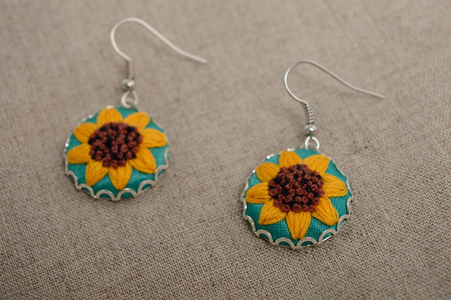 Rococo embroidered dangle earrings Sunflowers photo 1
