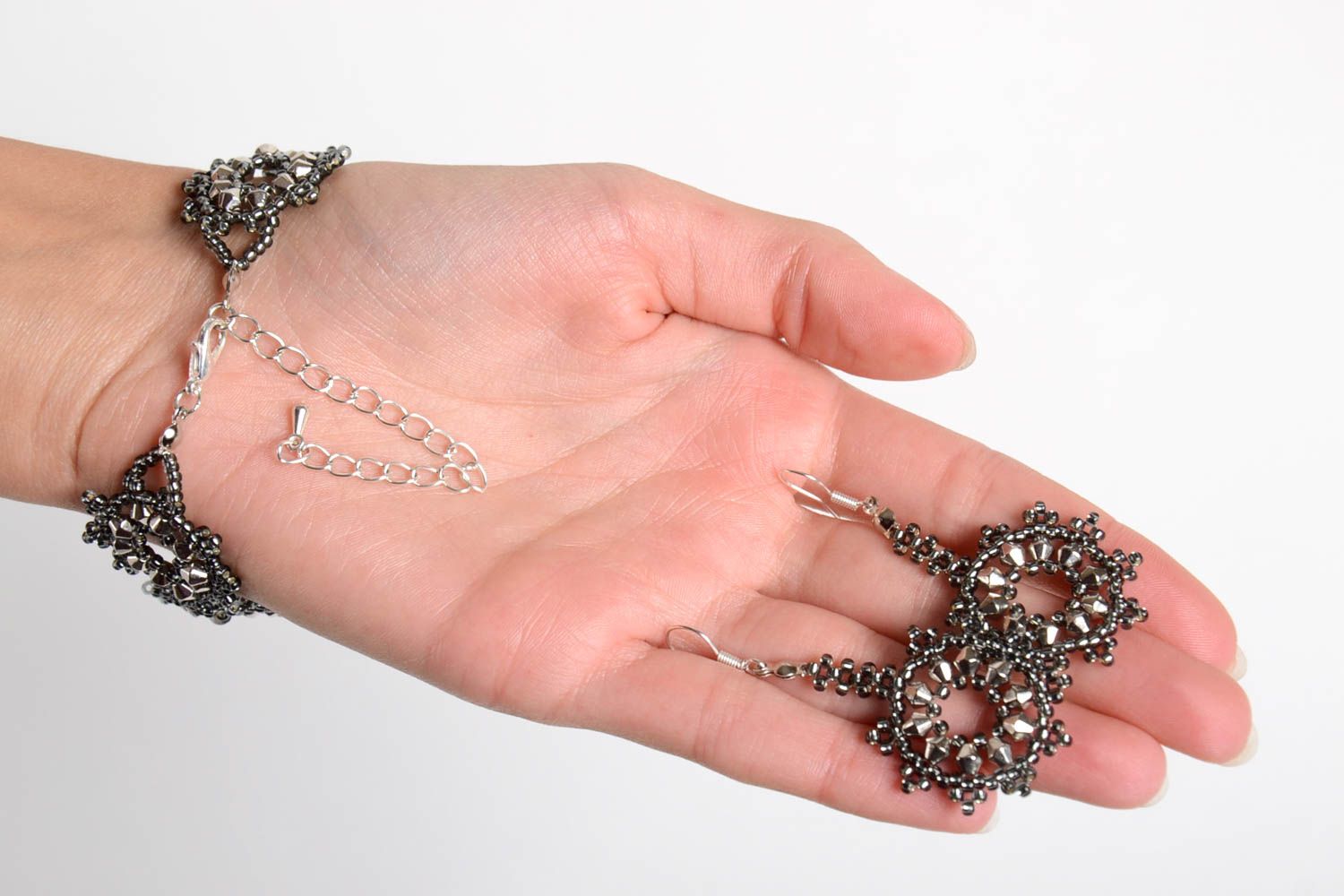 Beautiful handmade jewelry set beaded bracelet beaded earrings fashion tips photo 3