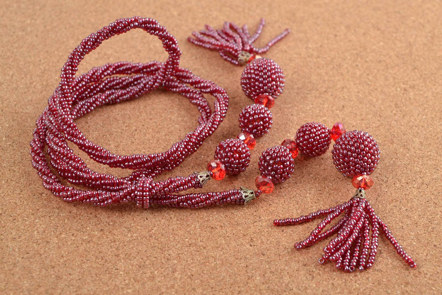 Collier lariat Bijou fait main rouge en perles de rocaille original Cadeau femme photo 1