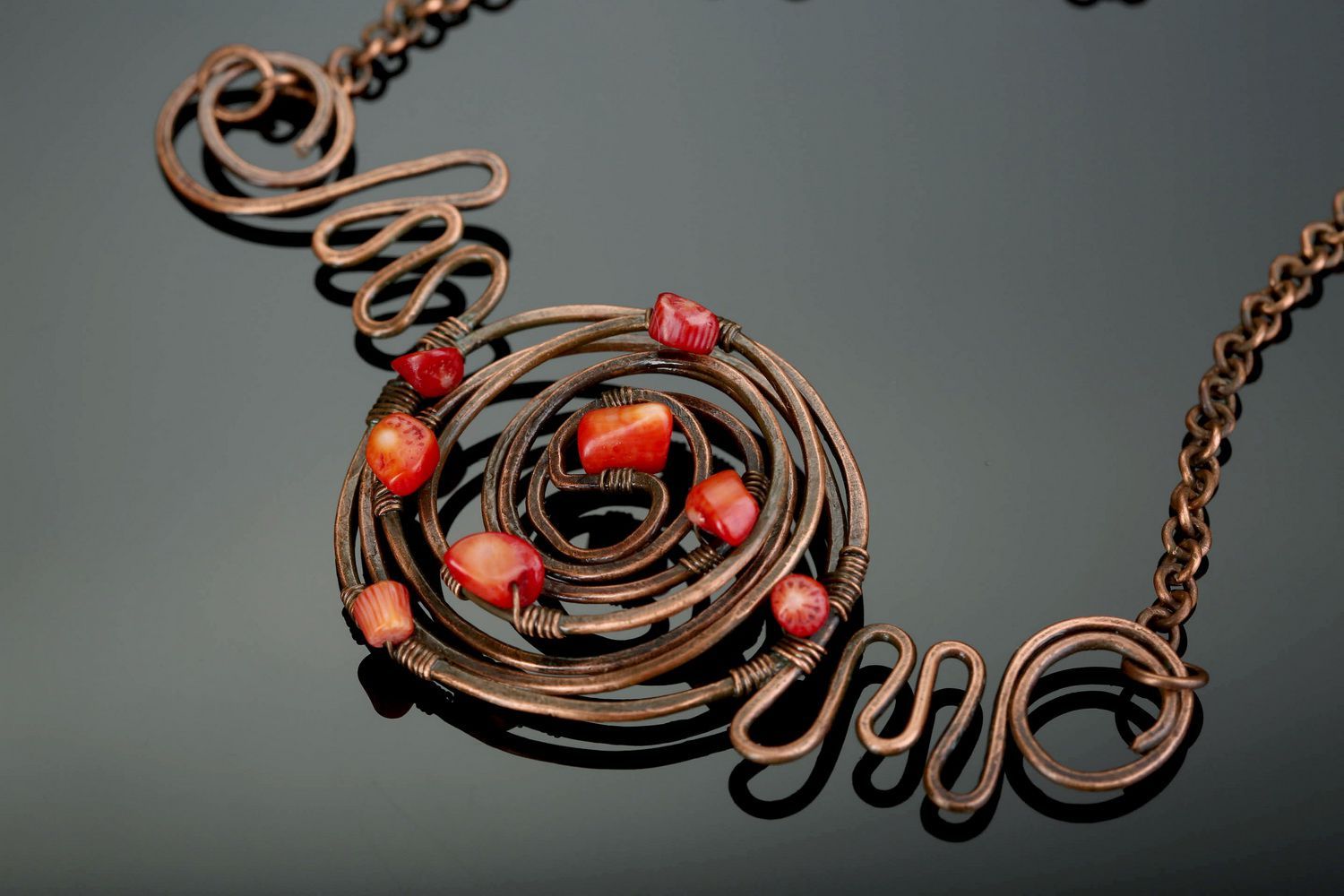 Necklace with corals Ariadne's thread photo 1