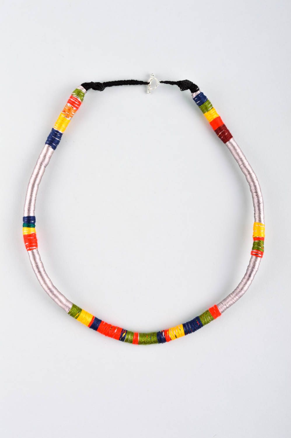 Collier textile Bijou fait main multicolore massif Accessoire femme design fils photo 2