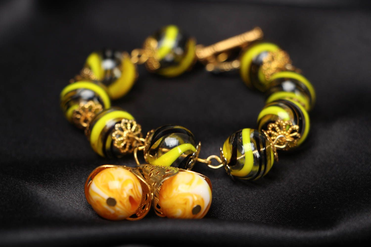 Women's bead bracelet photo 2