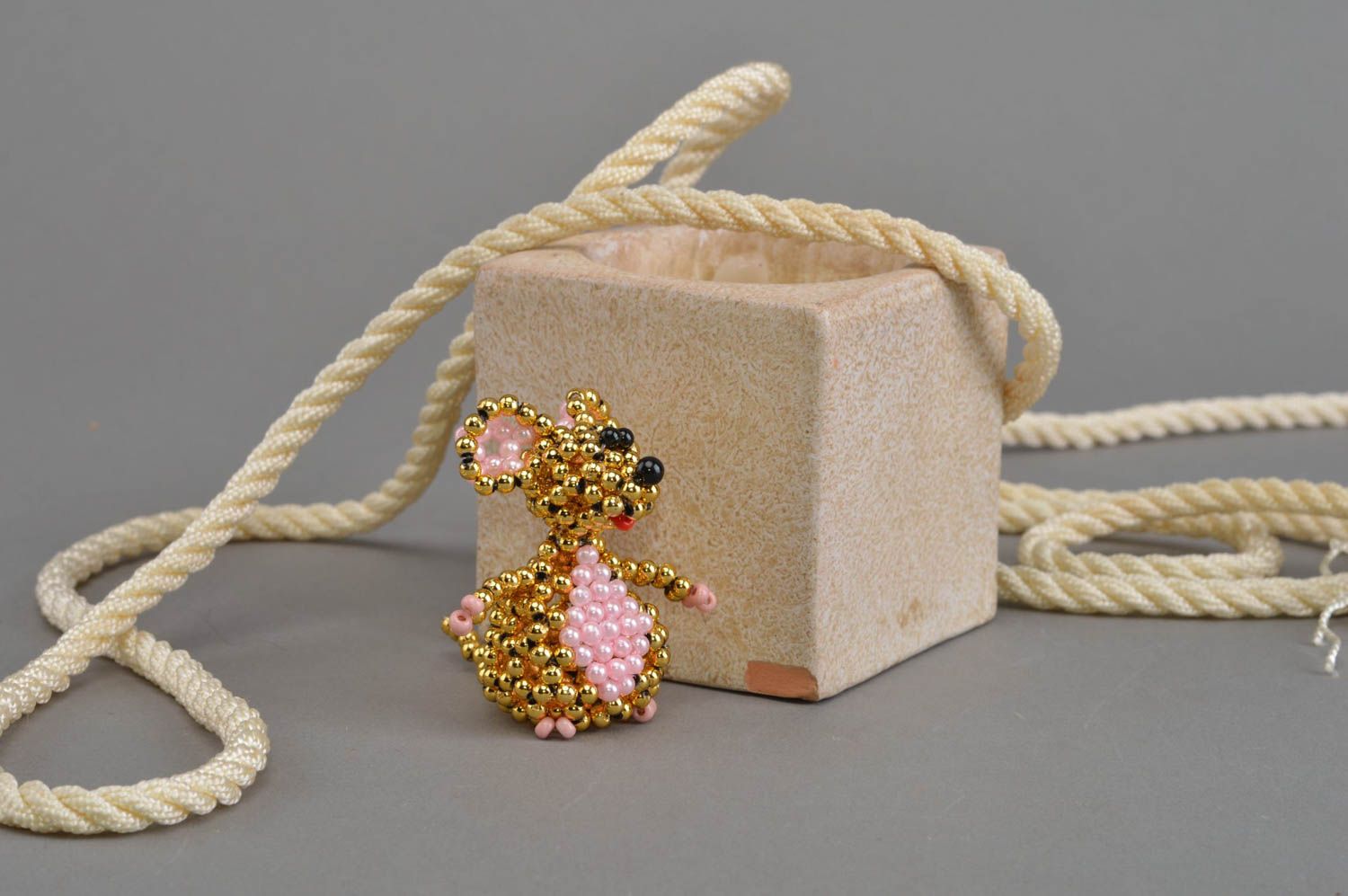 Handmade miniature collectible bead woven animal figurine of golden mouse photo 1