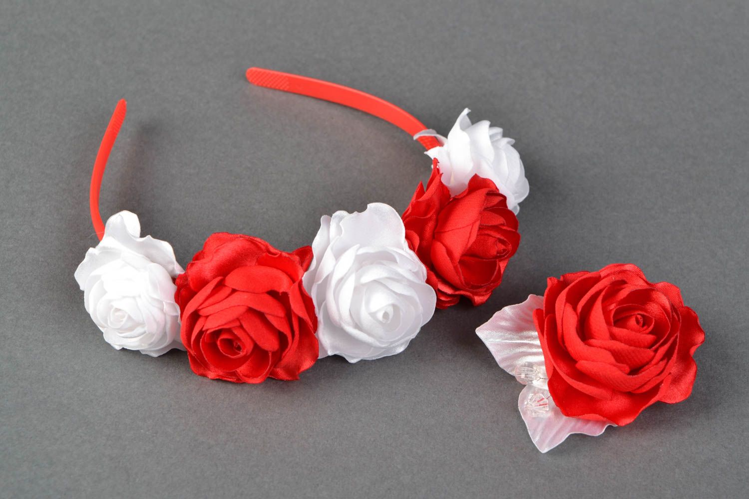 Serre-tête fleurs et broche originale rouge faits main accessoires femme photo 1