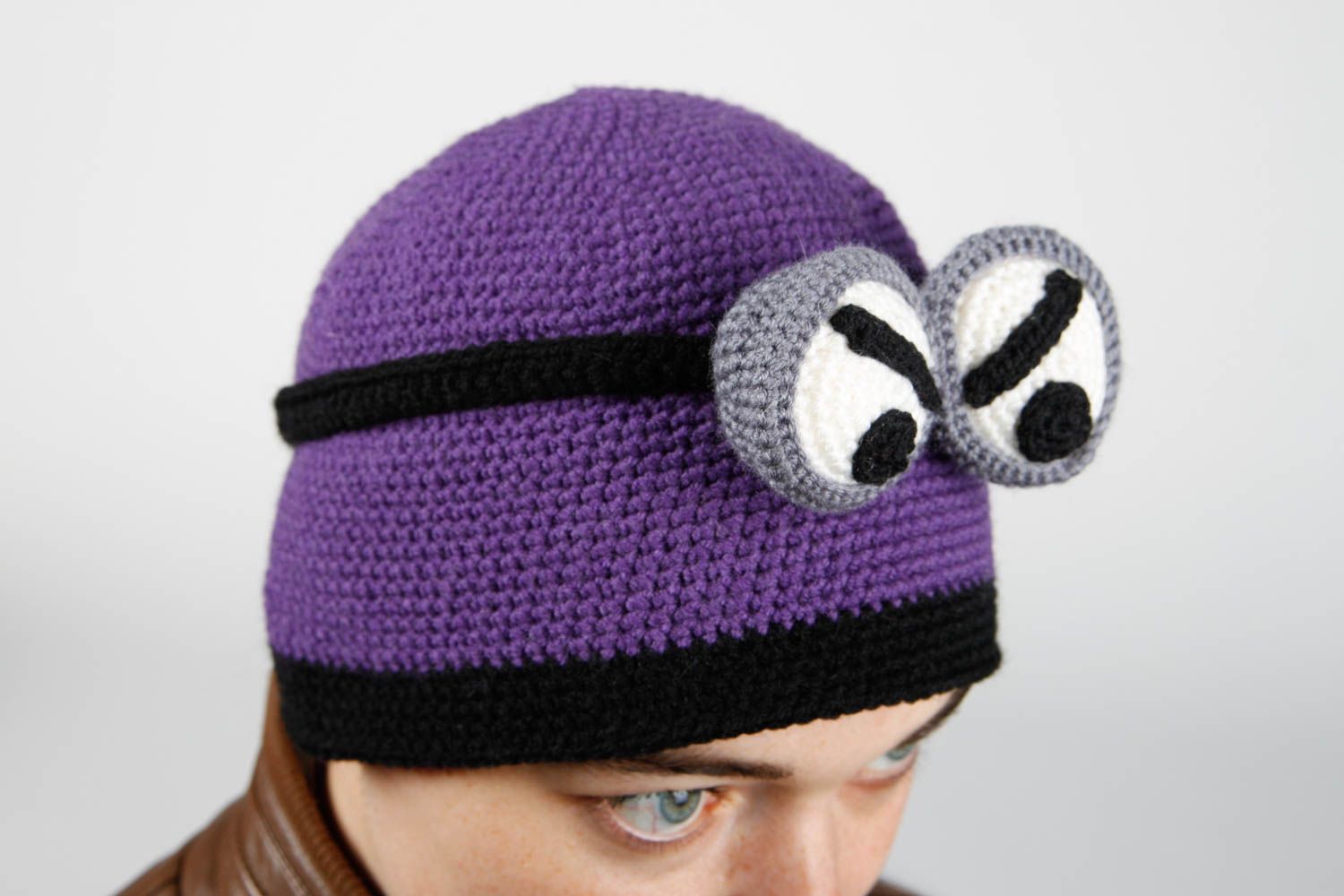 Handmade originelle gestrickte Mütze Accessoire für Frauen Winter Mütze violett foto 2