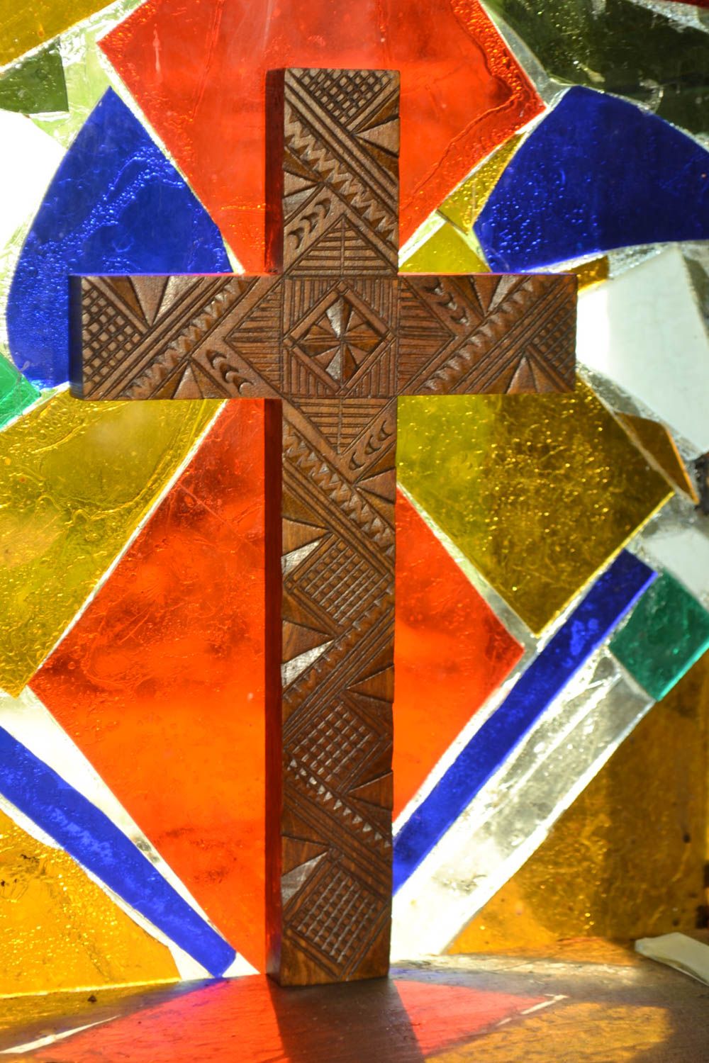 Крест ручной работы резной крест из дерева украшение на стену изделие из дерева  фото 1