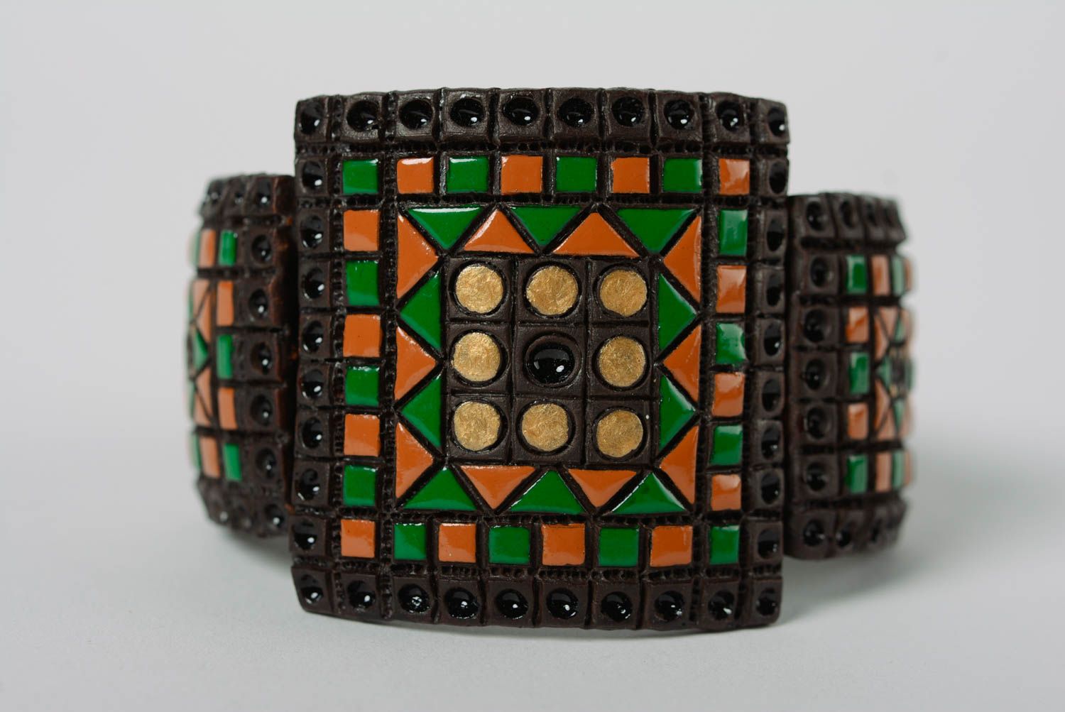 Large bracelet fait main terre cuite peinte d'émail coloré et lanière cuir noir photo 1