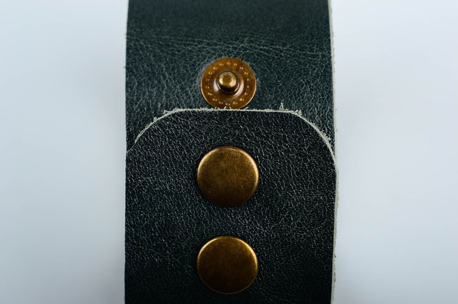 Украшение из кожи ручной работы зеленый браслет на руку кожаный браслет фото 4