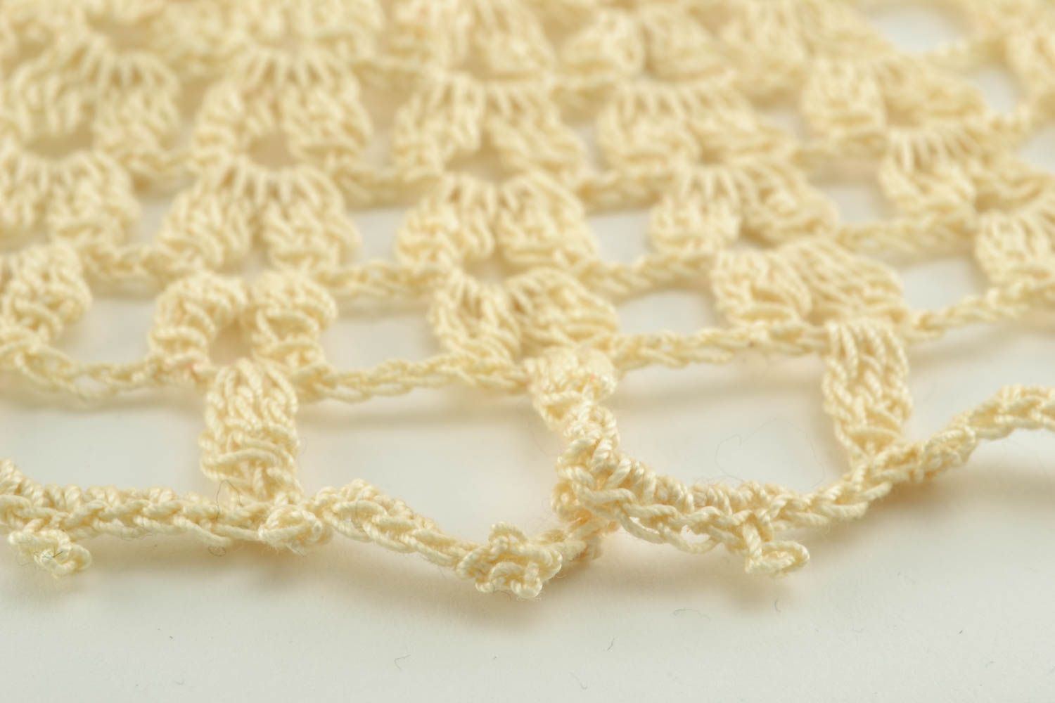 Nappe ajourée tricotée au crochet faite main originale de couleur beige photo 2