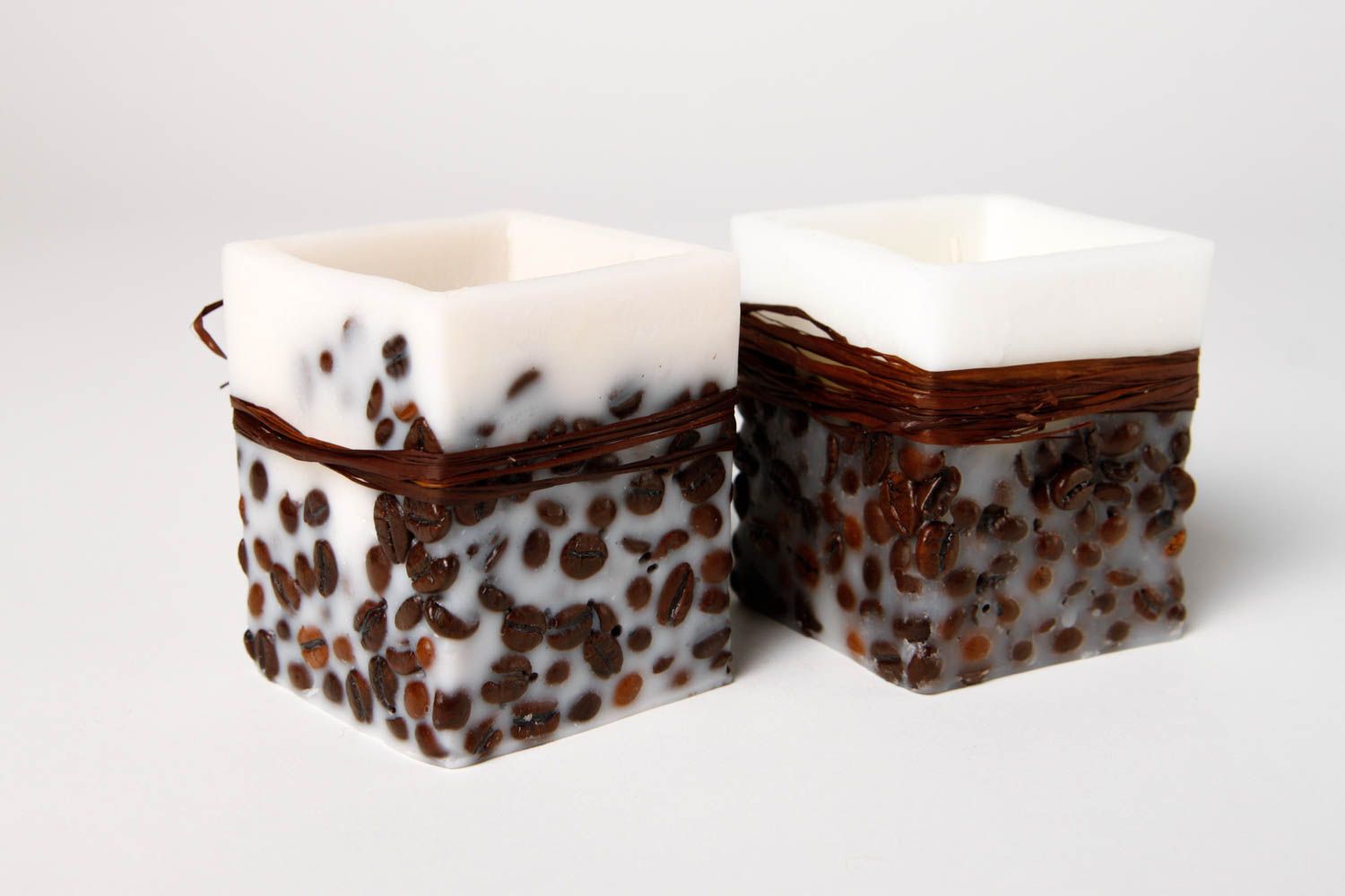 Свечи ручной работы цветные свечи коричневые с белым парафиновые свечи 2 штуки фото 4