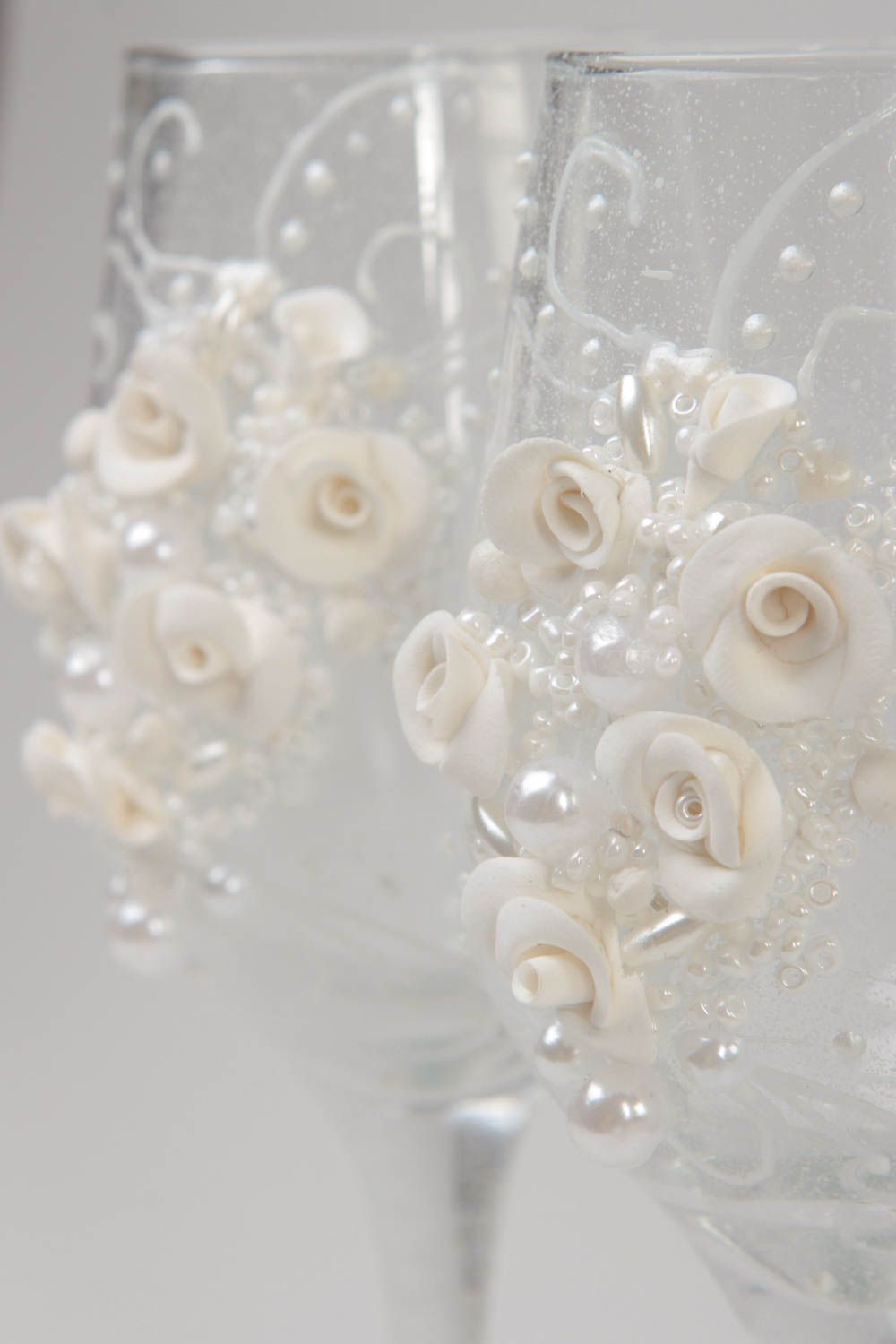 Stylish wedding accessories handmade beautiful glasses white wedding glasses photo 3
