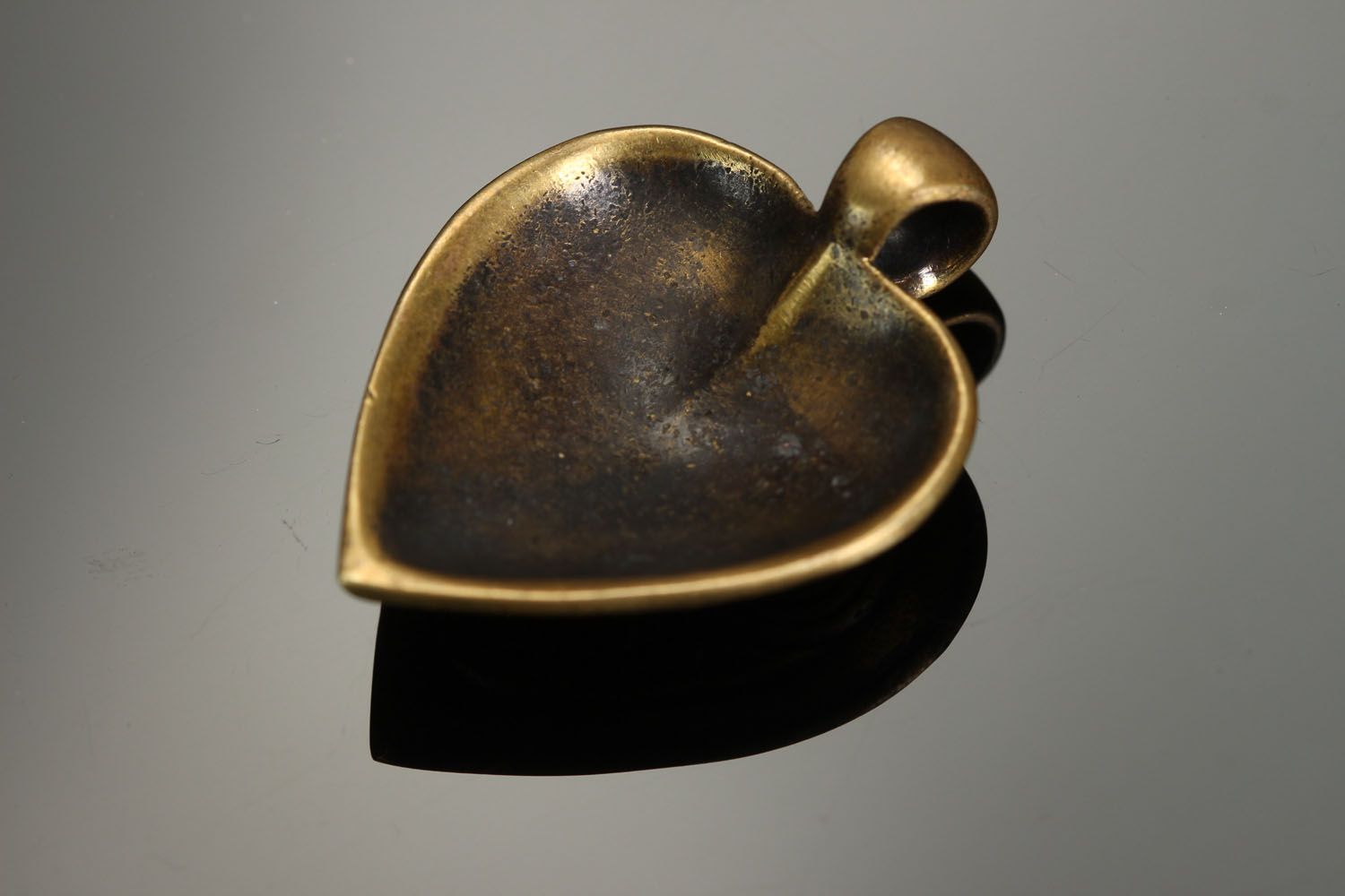 Pingente de bronze feito à mão Coração Céltico foto 4