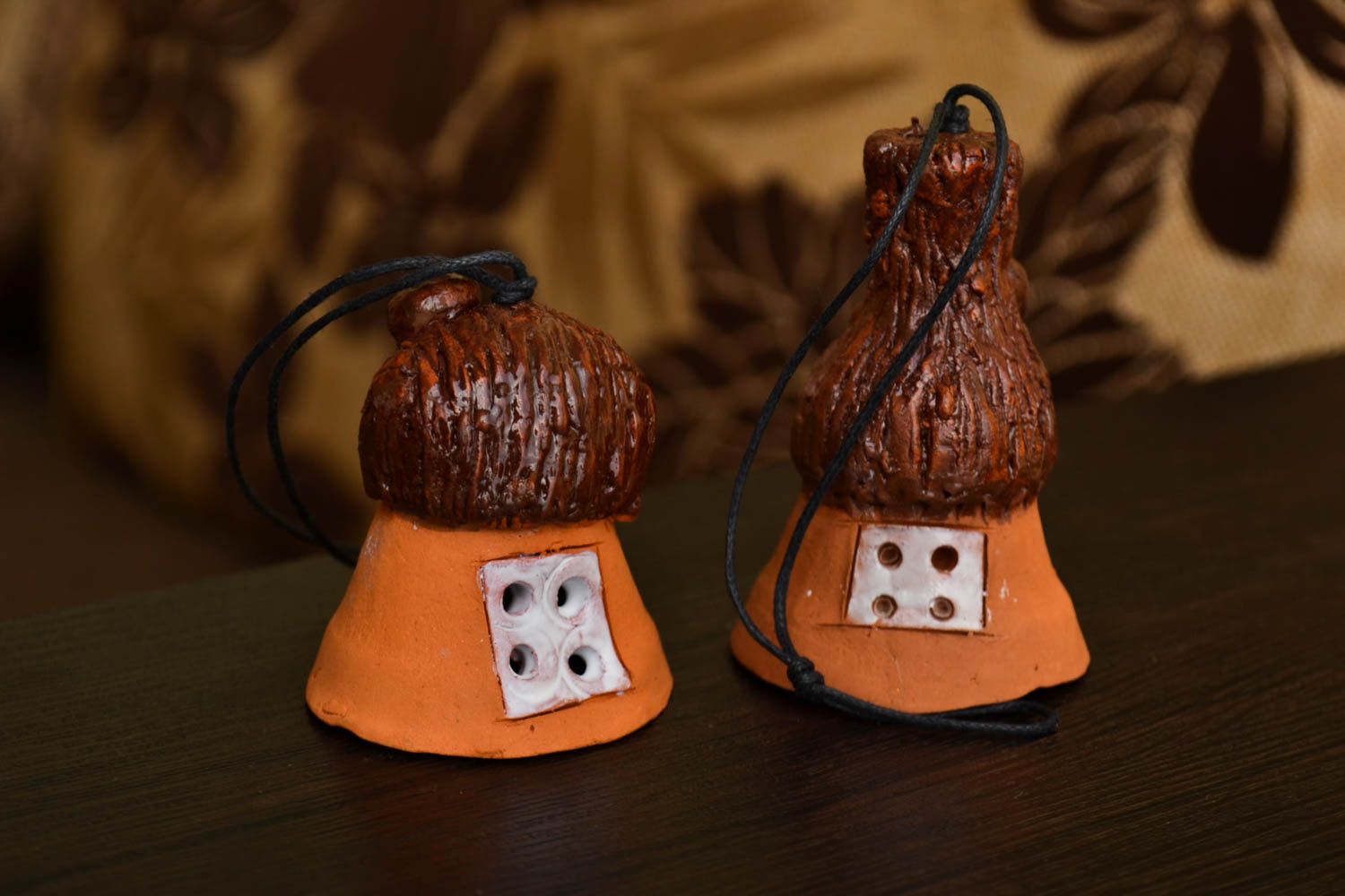 Колокольчики ручной работы авторская керамика два домика сувениры из керамики фото 1