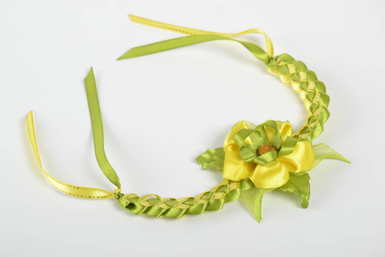 Pulsera artesanal de cintas color oliva accesorio para mujer regalo original foto 3