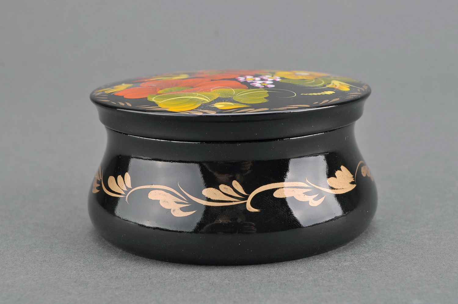 Шкатулка деревянная круглая с вогнутыми краями Цветущие маки фото 2
