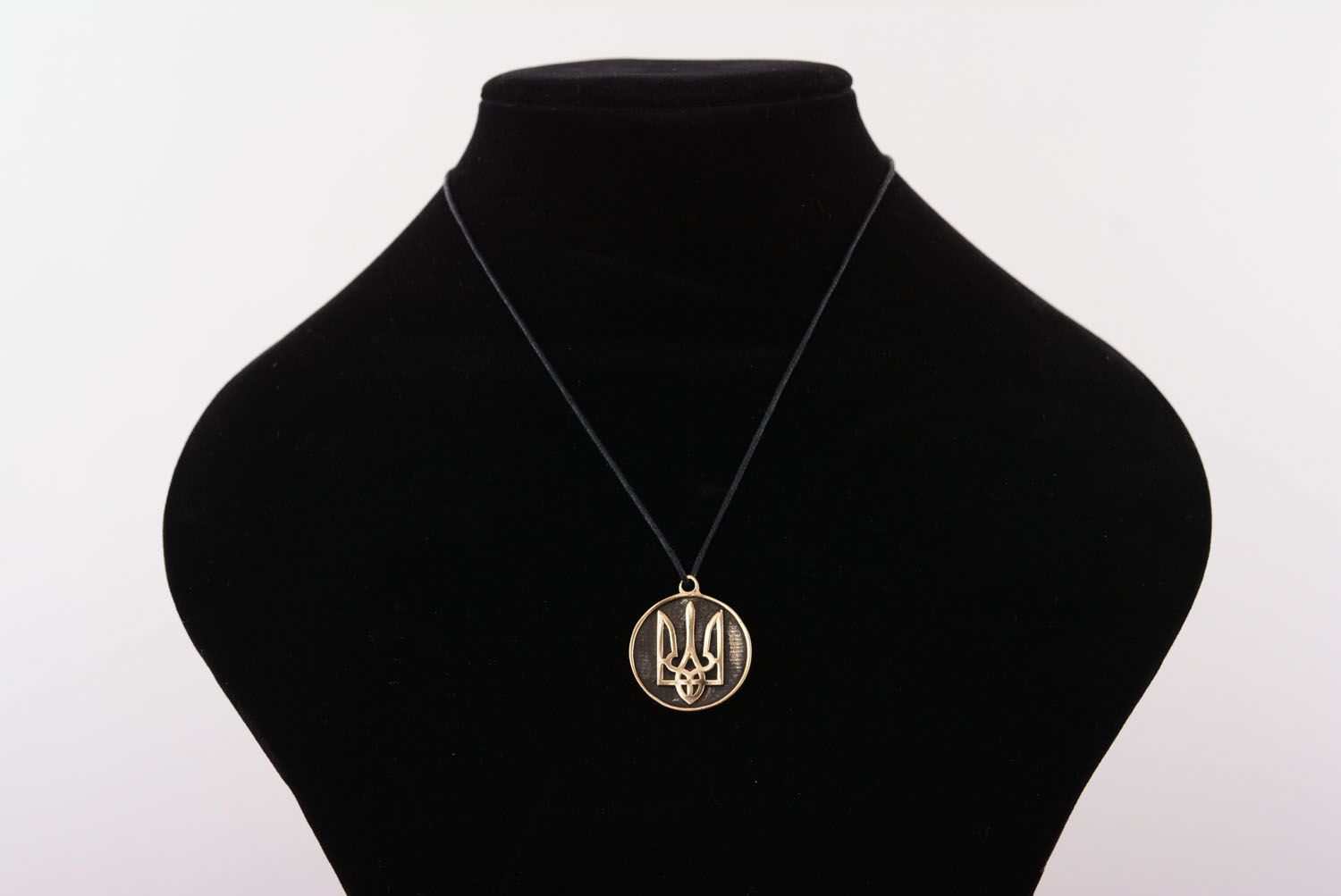 Bronze pendant with trident photo 4