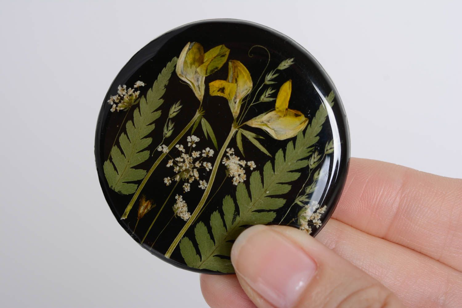 Handmade polymer clay dark round brooch with dried flowers in epoxy resin  photo 4