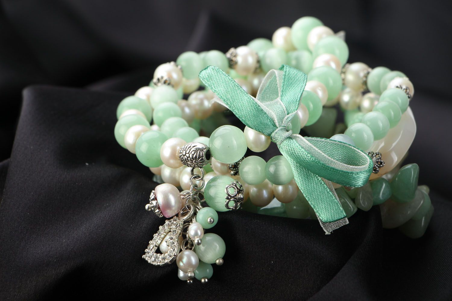 Natural stone bracelet with pearls photo 2
