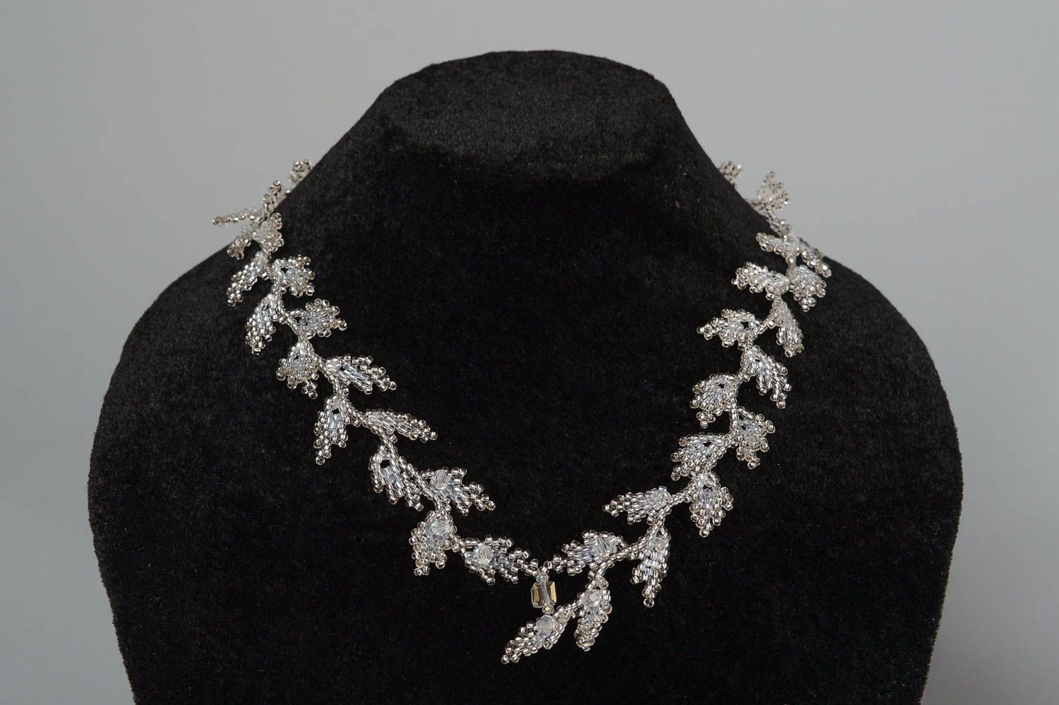 Колье из бисера украшение ручной работы ожерелье из бисера вечернее изысканное фото 2