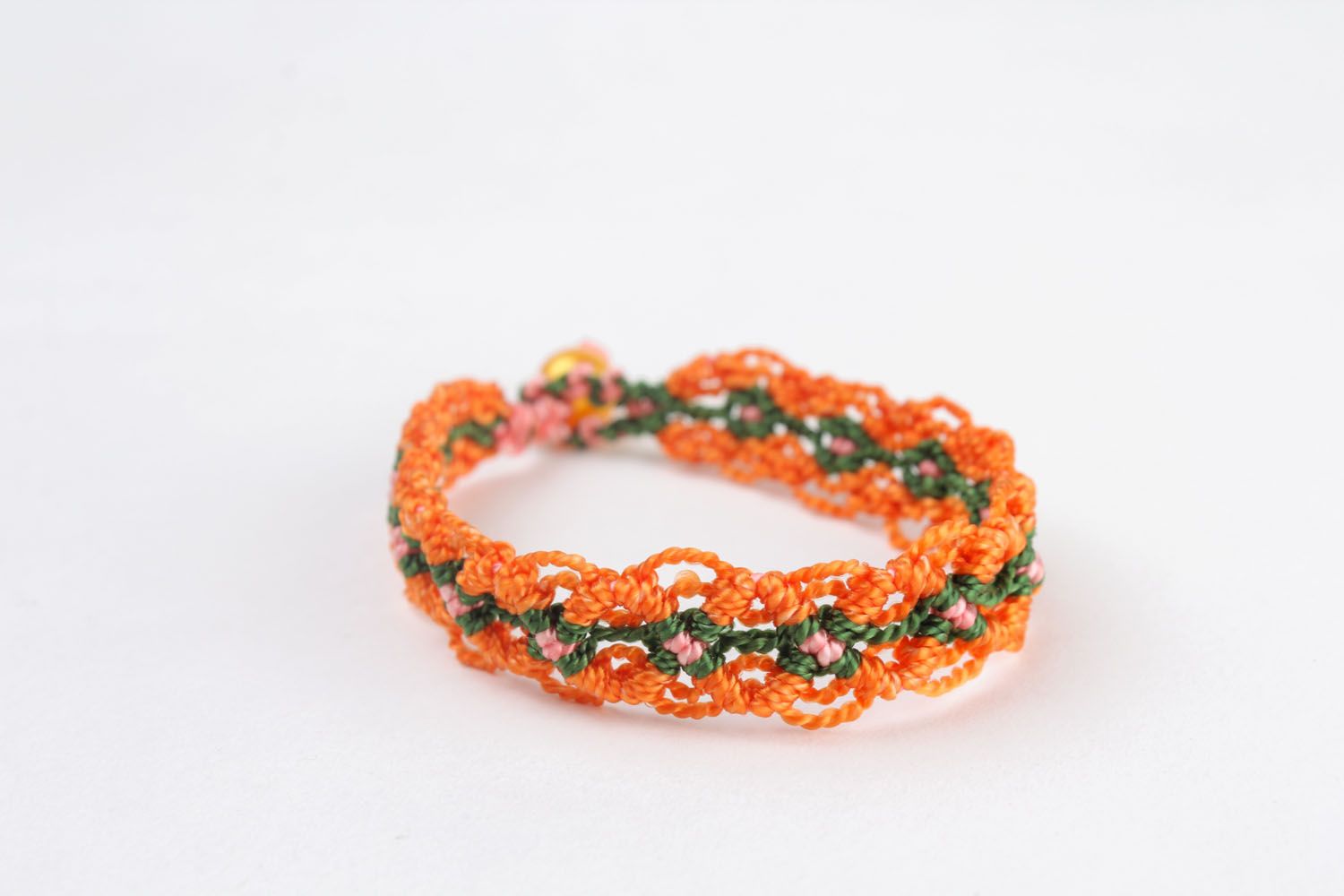 Bracelet en macramé orange fait main photo 3