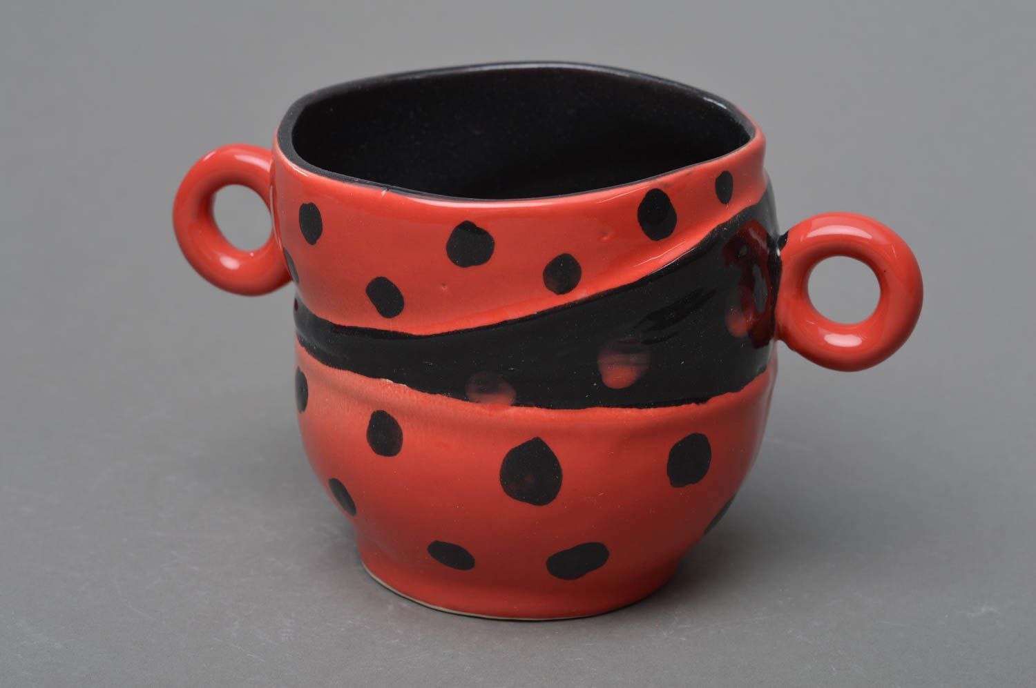 Ladybug porcelain coffee cup with three handles photo 1