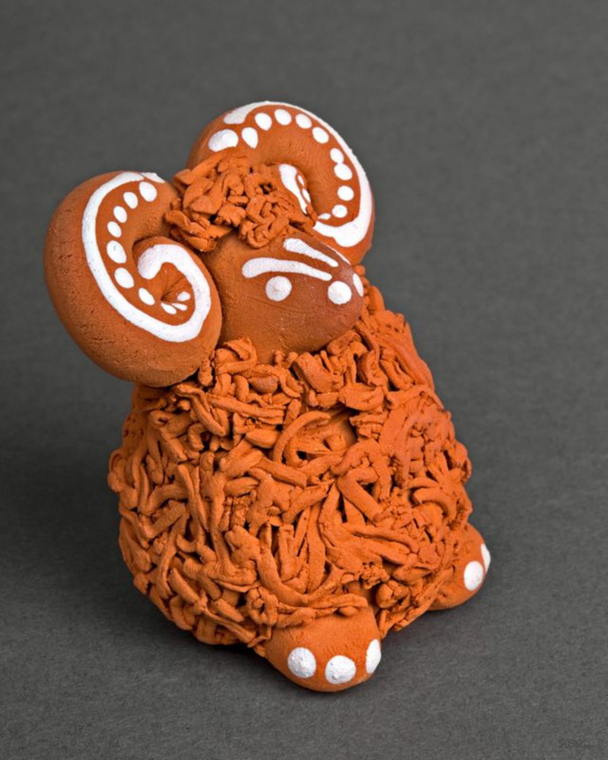 Clay statuette in the shape of a ram photo 2
