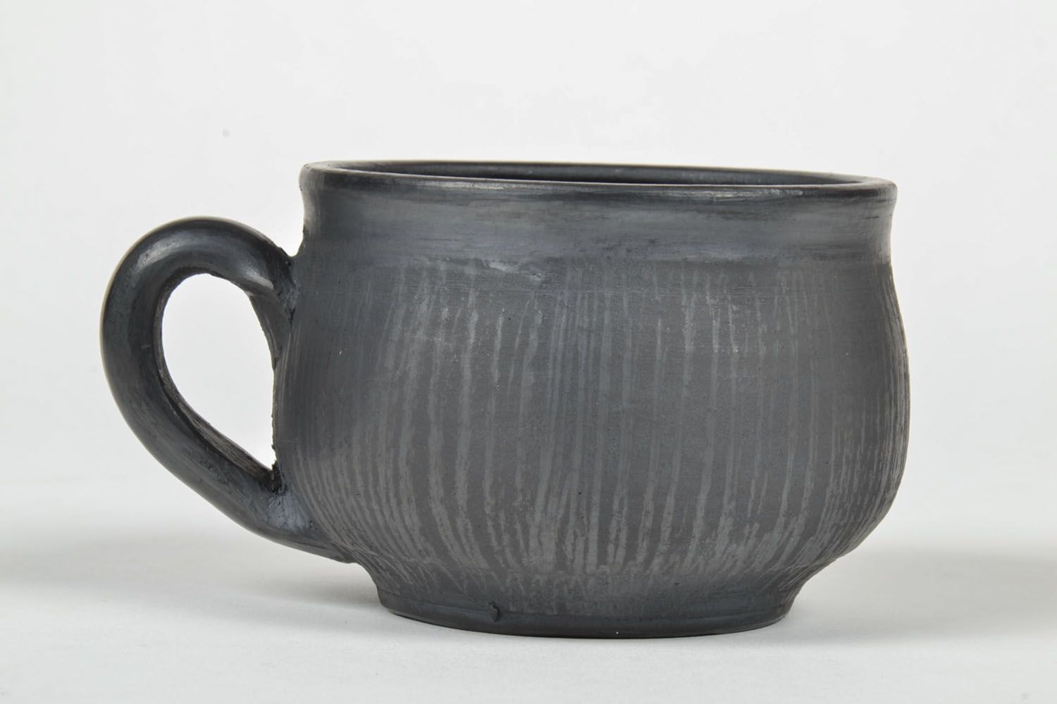 Black clay unglazed coffee cup with handle 0,75 lb photo 2