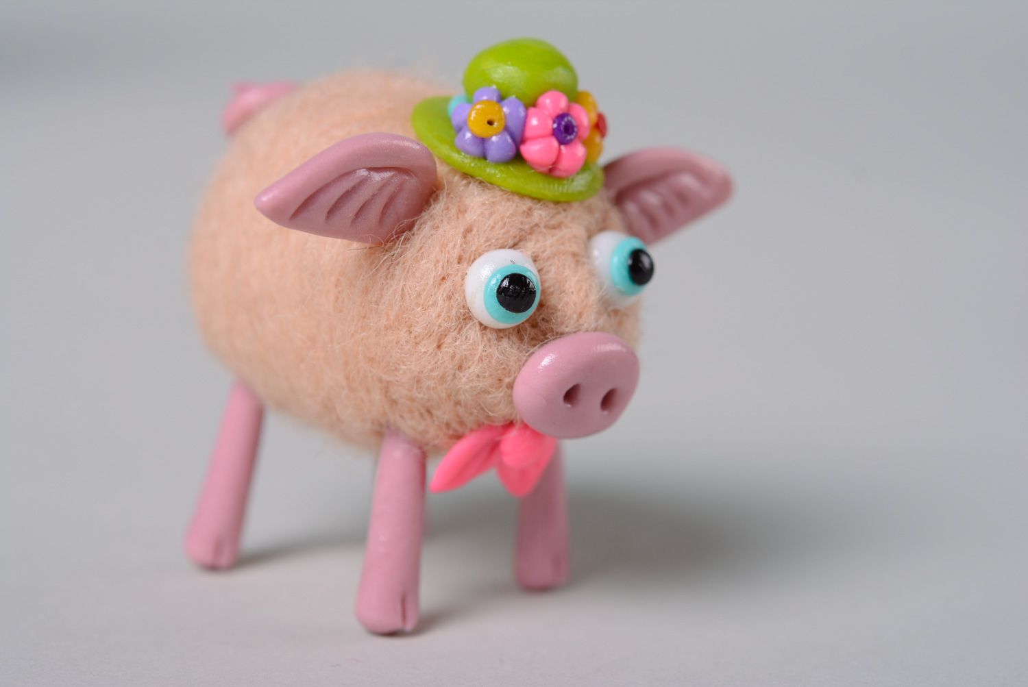 Wool felted handmade miniature toy Pig photo 2