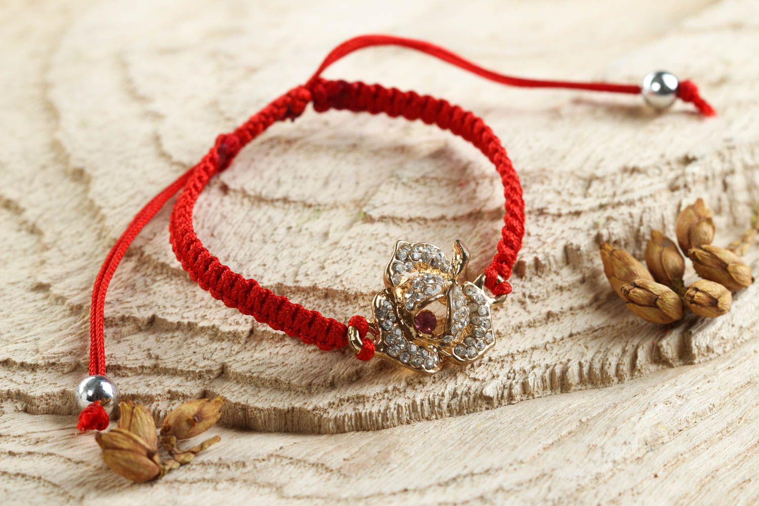 Armband Frauen handmade hochwertiger Modeschmuck Geschenk für Frauen in Rot  foto 1